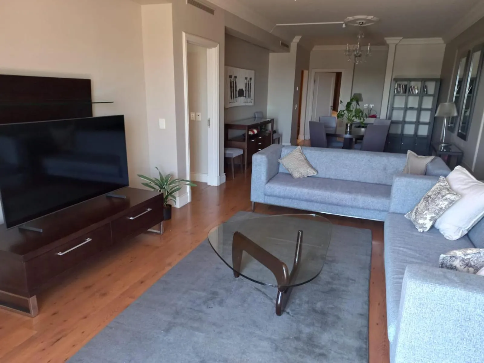 Living room in Cape Royale Luxury Suite