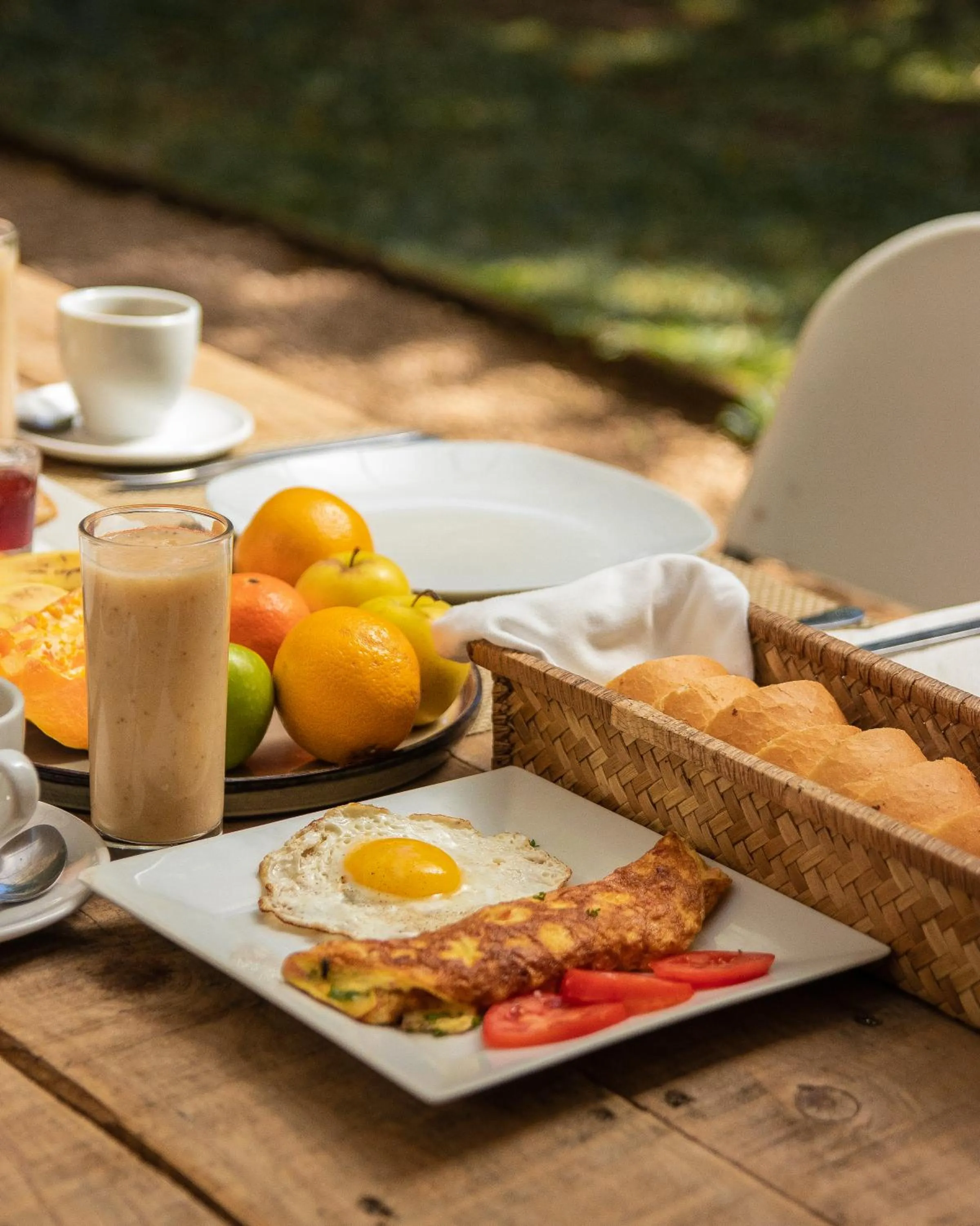 Food and drinks in Nativ Lodge and Spa