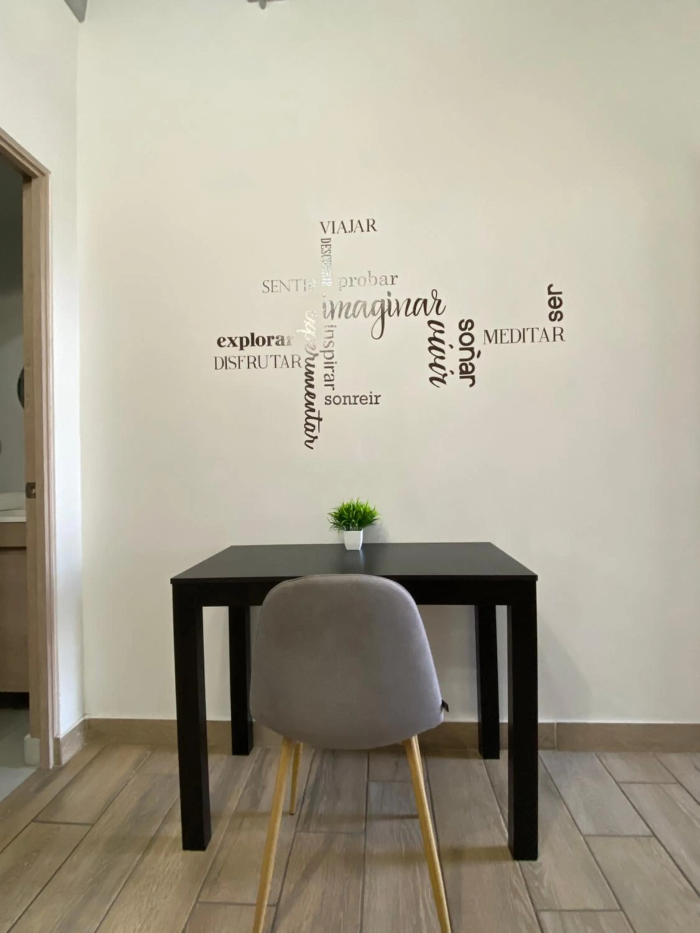 Seating area in Lux 2 bedroom apartment, swimming pool, gym and free parking spot in Macro Plaza area