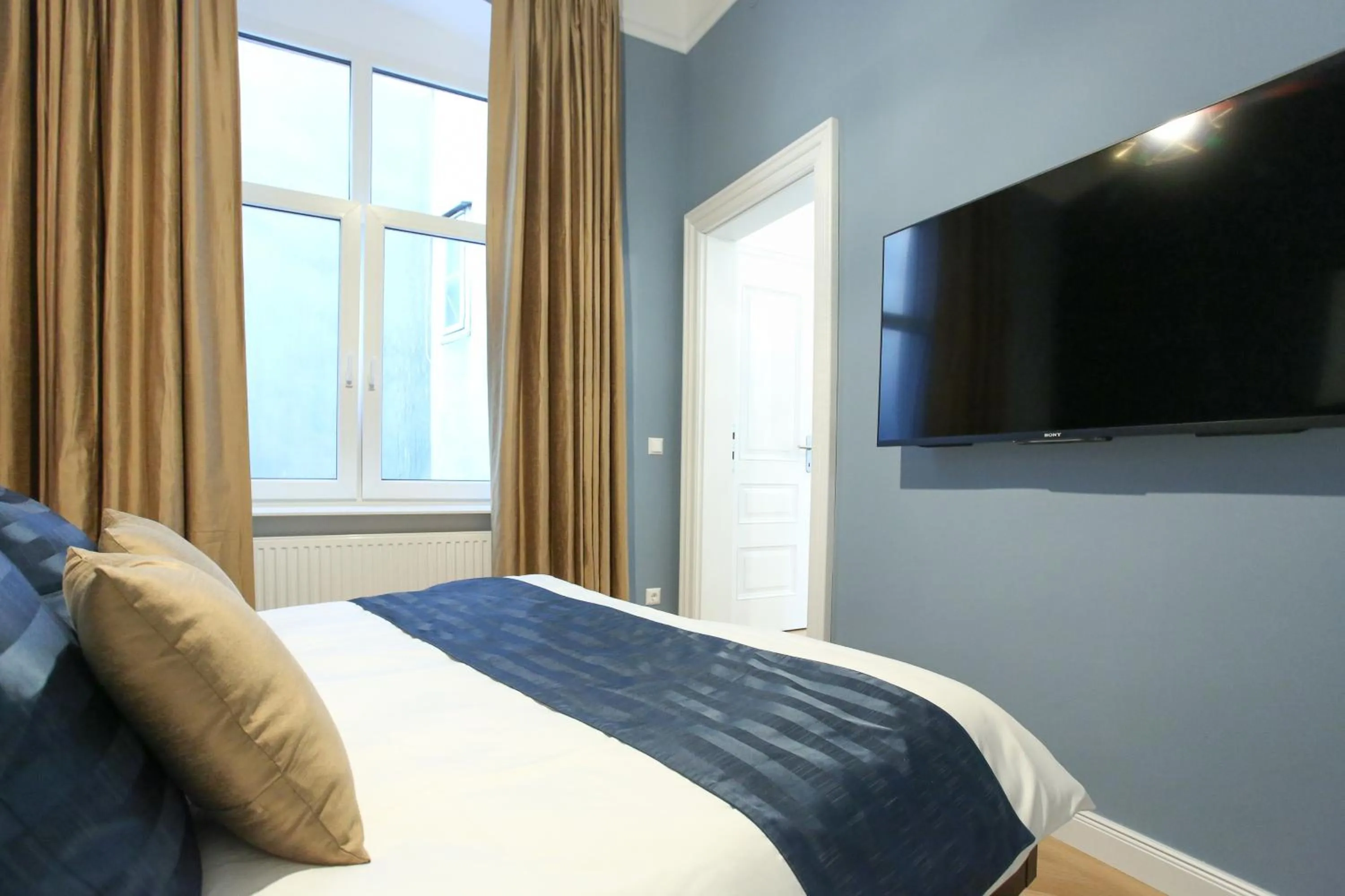 Bedroom, Bed in Pink Grapefruit City Condo