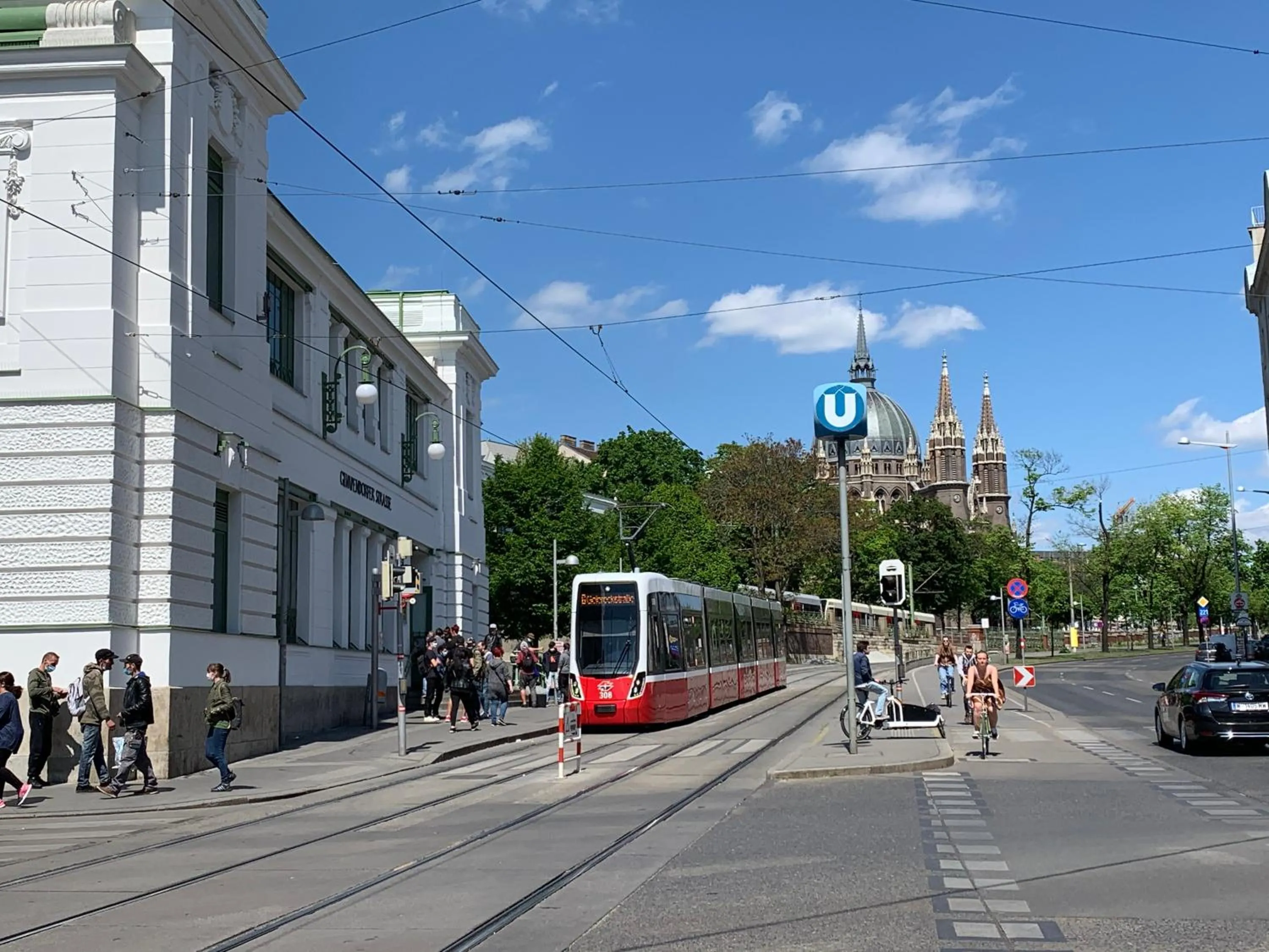 Neighbourhood in Pink Grapefruit City Condo