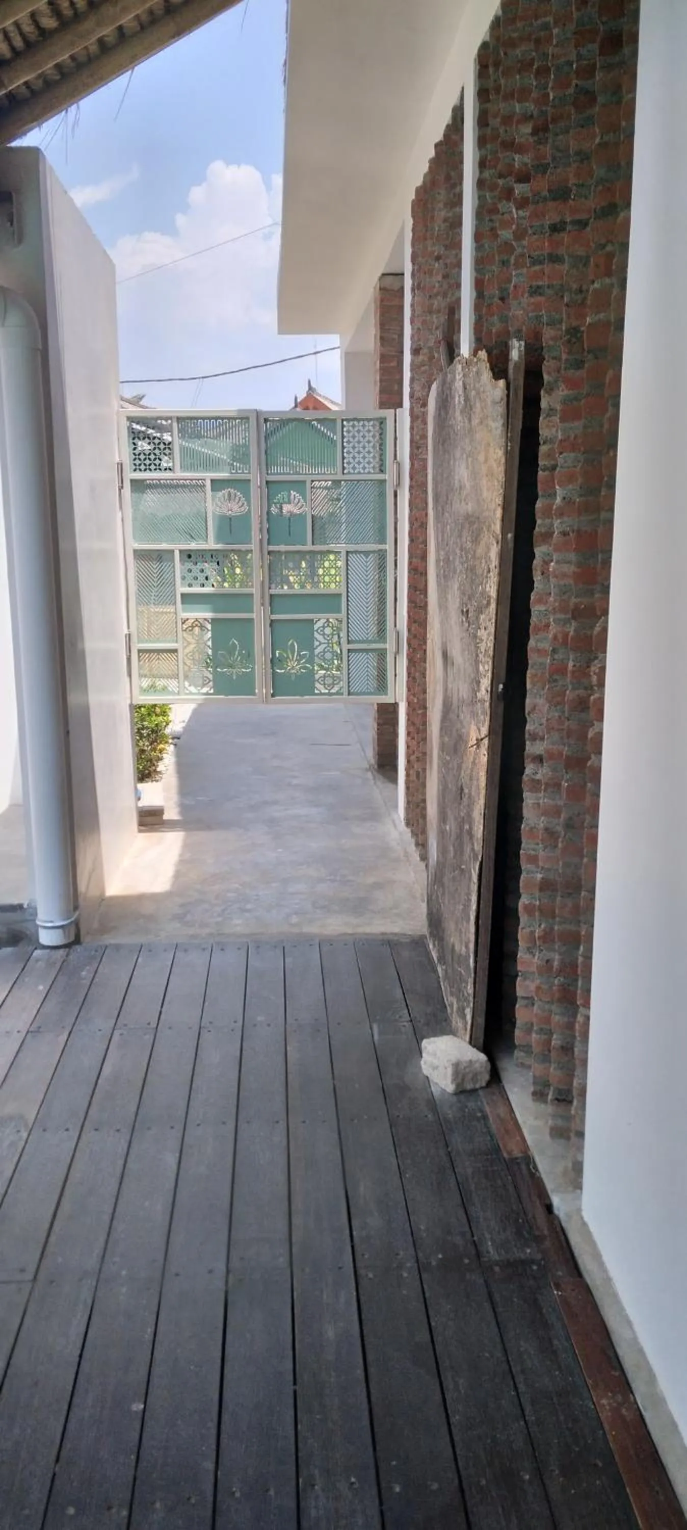 Property building in Roots Hotel Trawangan