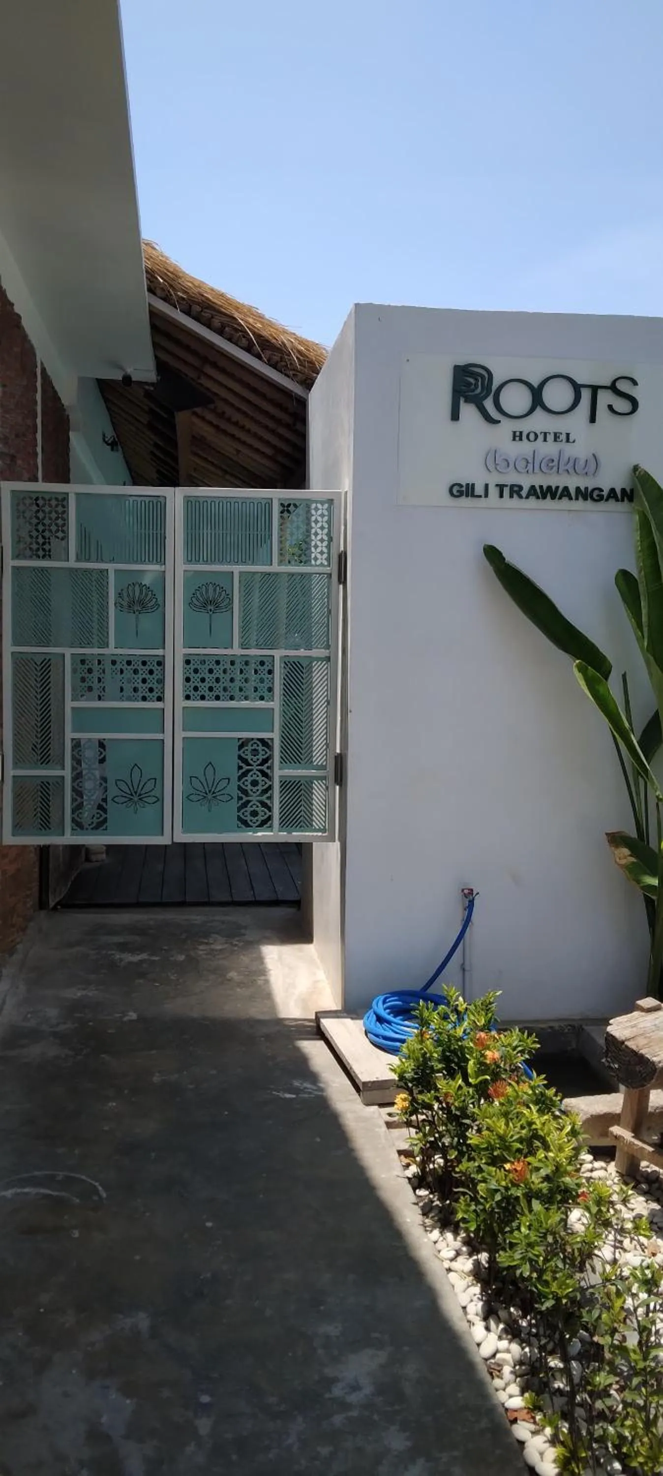 Property building in Roots Hotel Trawangan