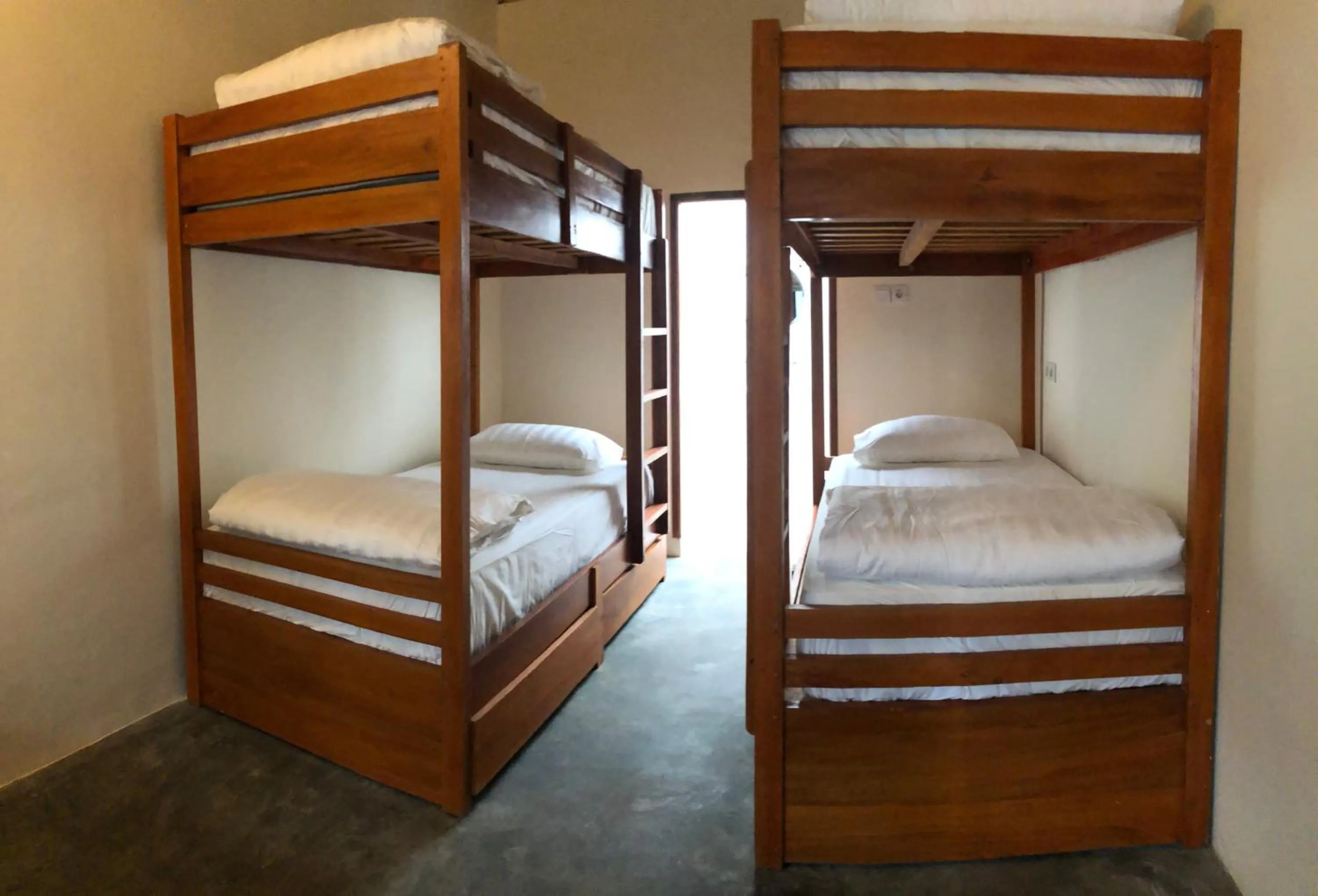 bunk bed, Bed in Roots Hotel Trawangan