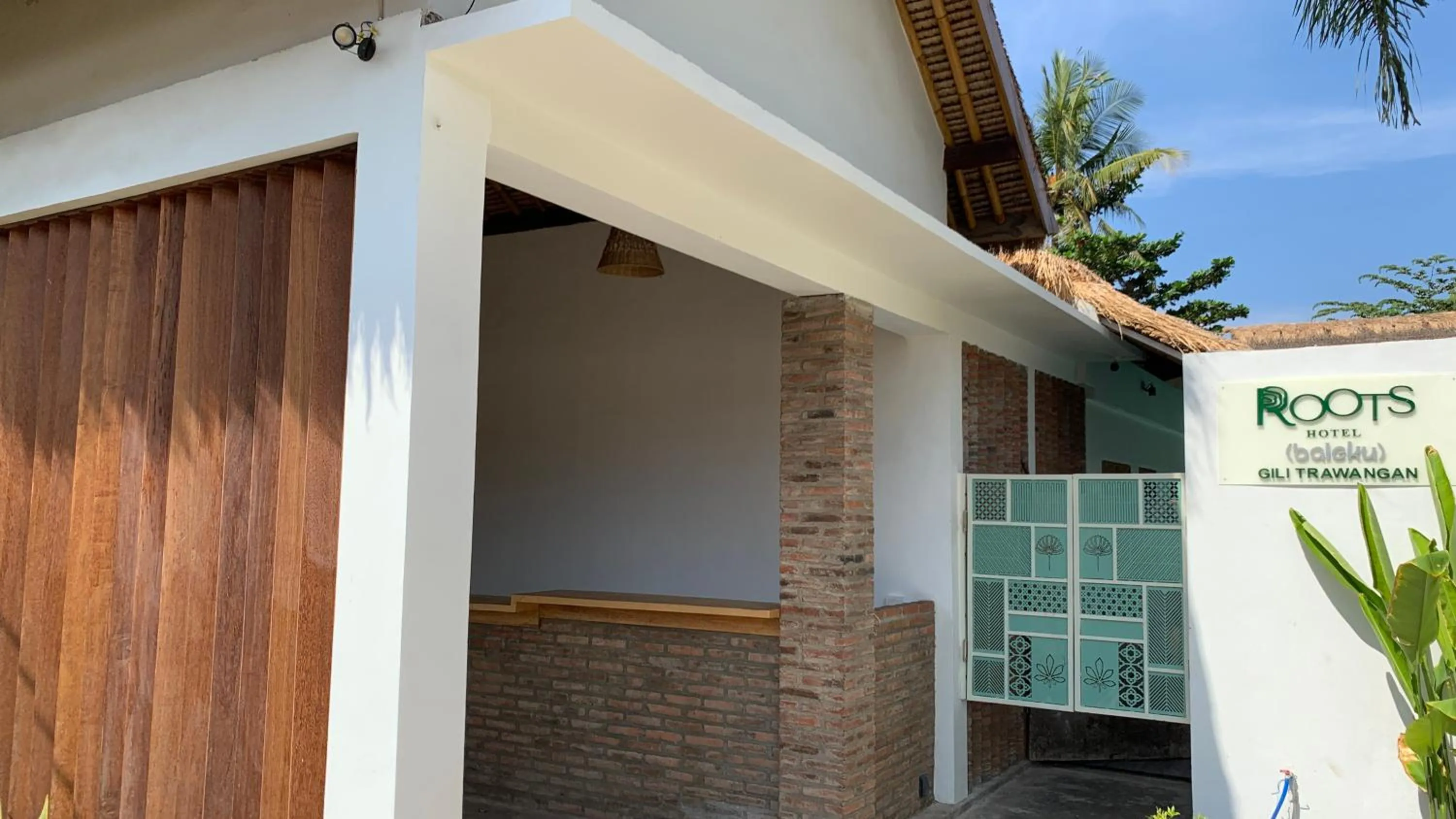 Property building in Roots Hotel Trawangan