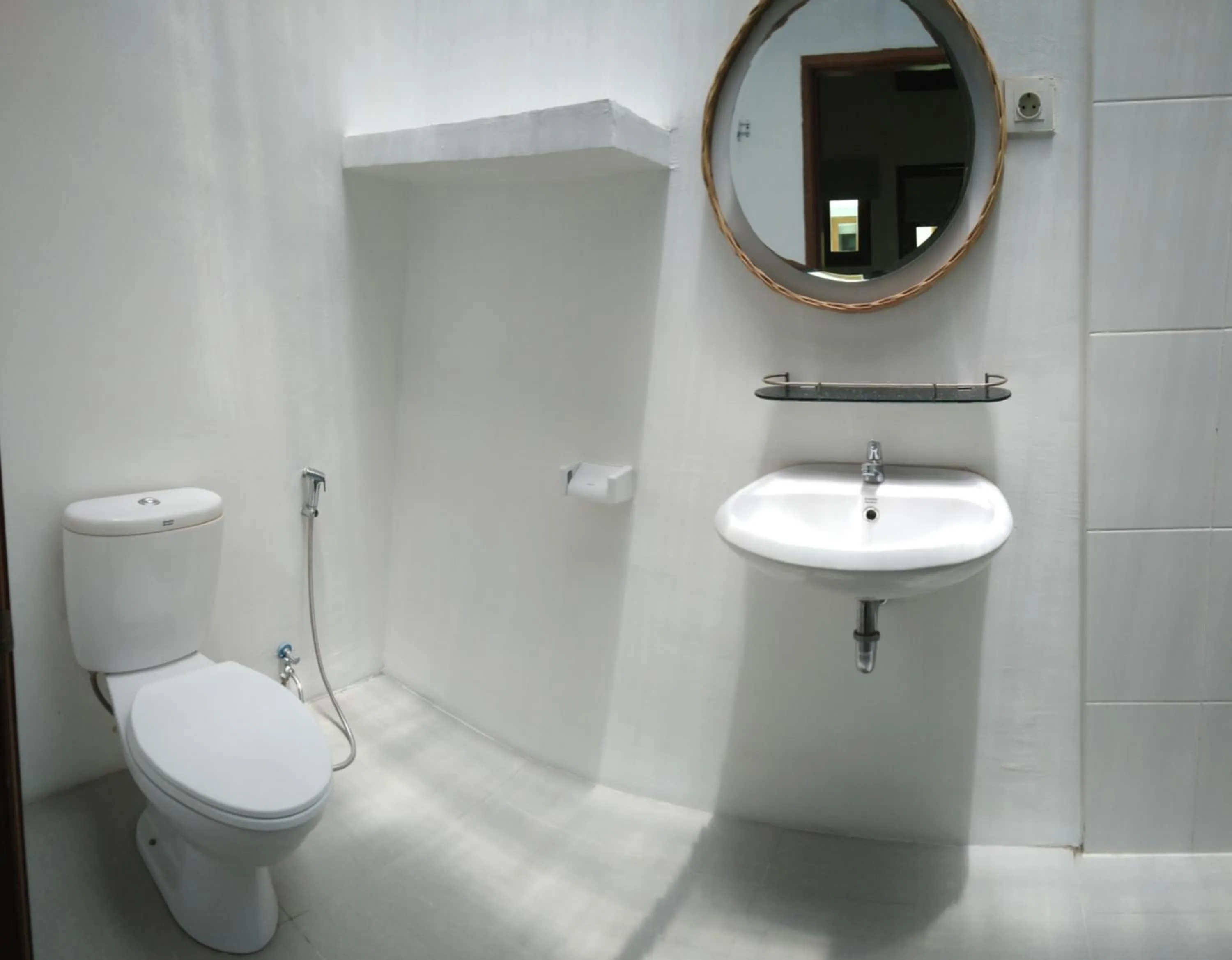 Bathroom in Roots Hotel Trawangan