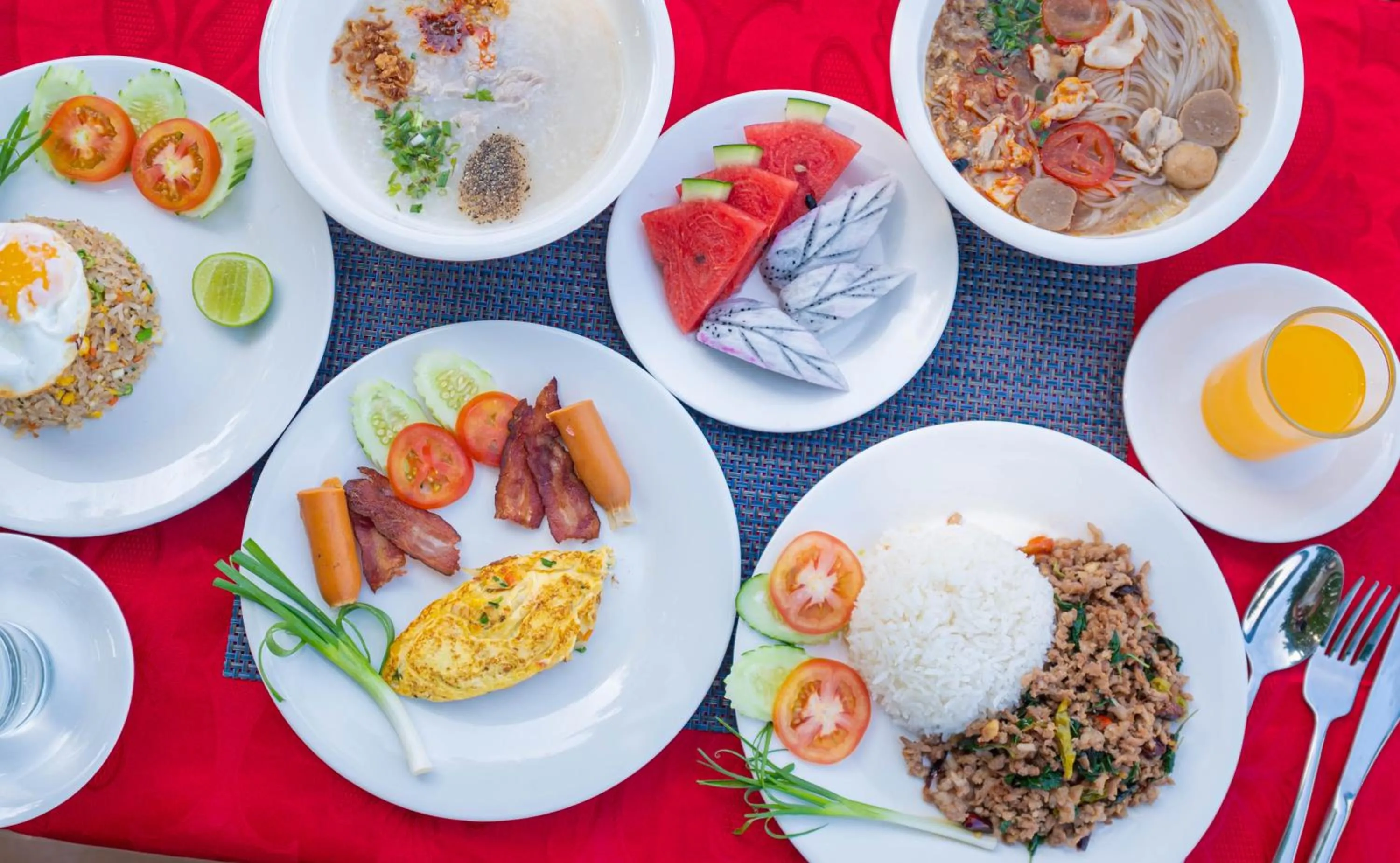 Restaurant/places to eat in Lisha Roungnakhone Hotel