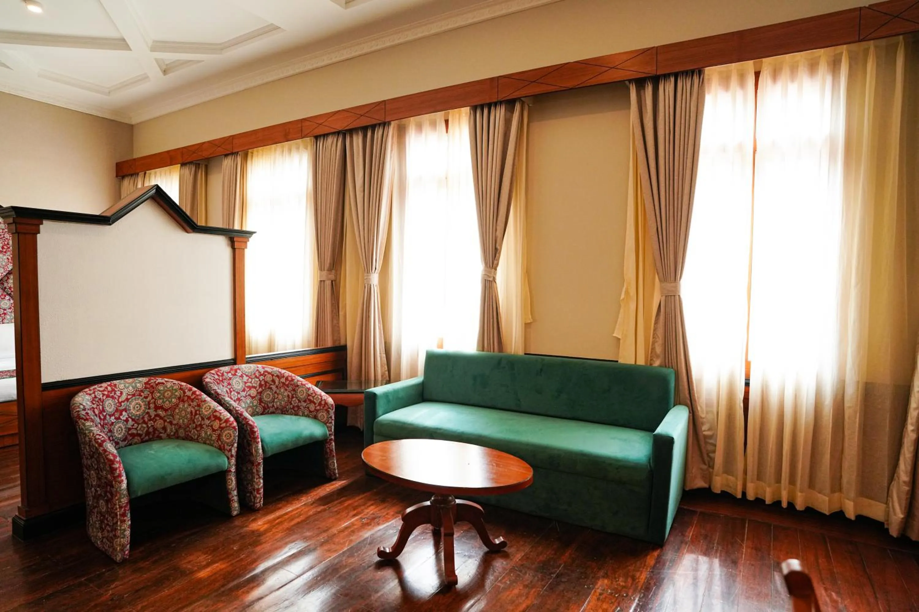 Living room in ORSINO RESORT MALL ROAD