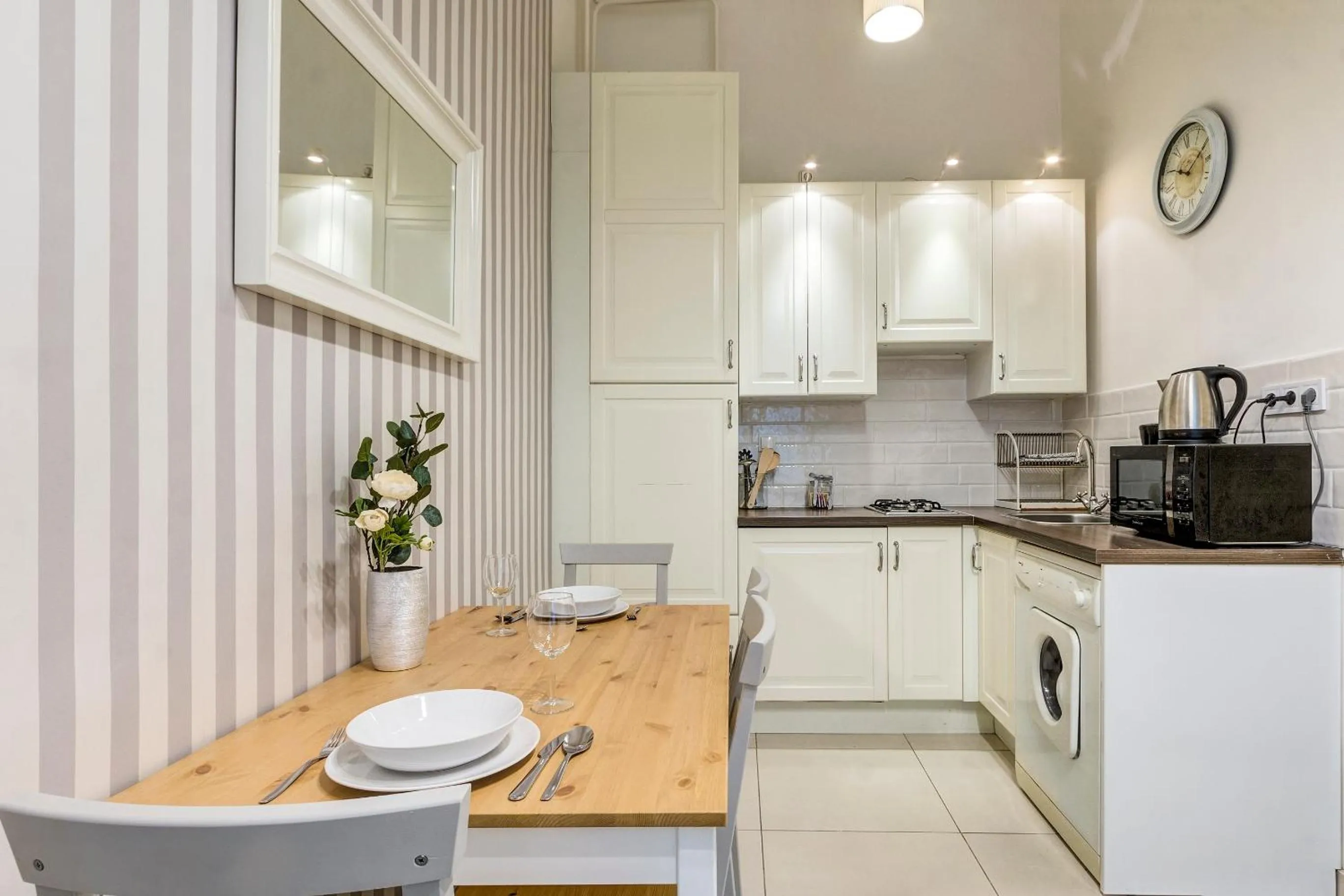 Kitchen or kitchenette in Fashion Street Luxury Apartment