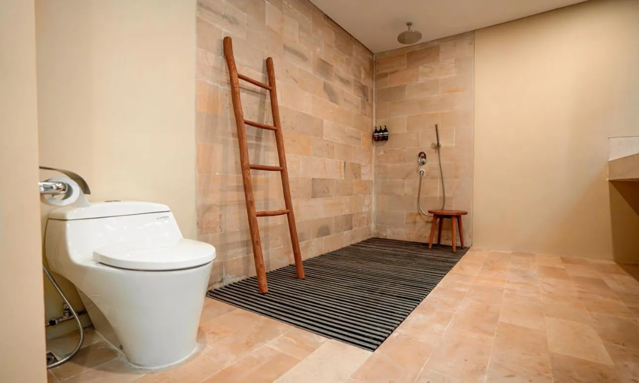 Shower in Cocana Resort Gili Trawangan