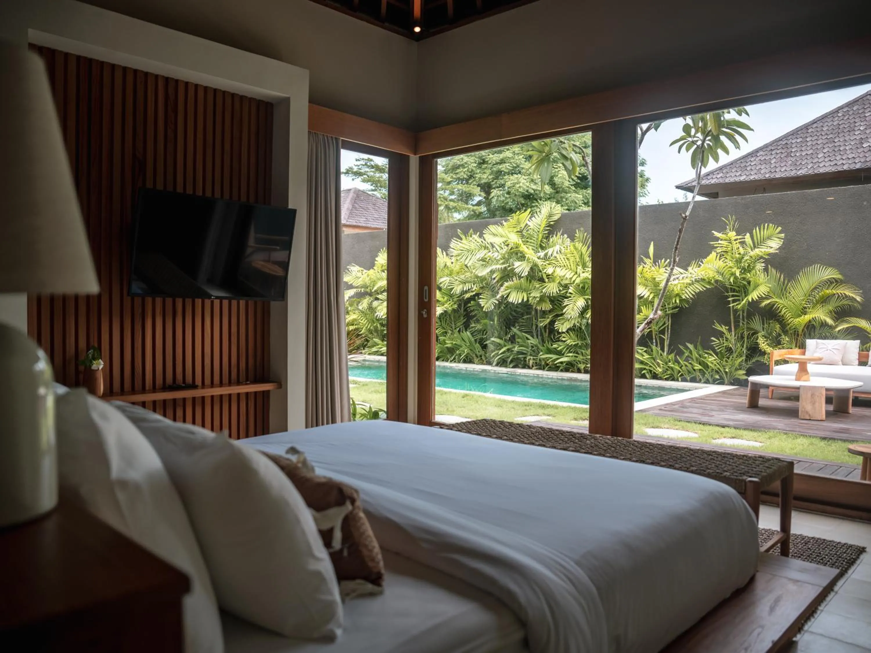 Bedroom, Bed in Cocana Resort Gili Trawangan