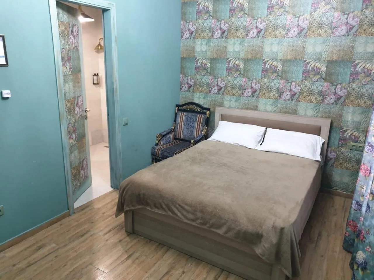 Property building, Bed in Hotel Zerta Old Tbilisi
