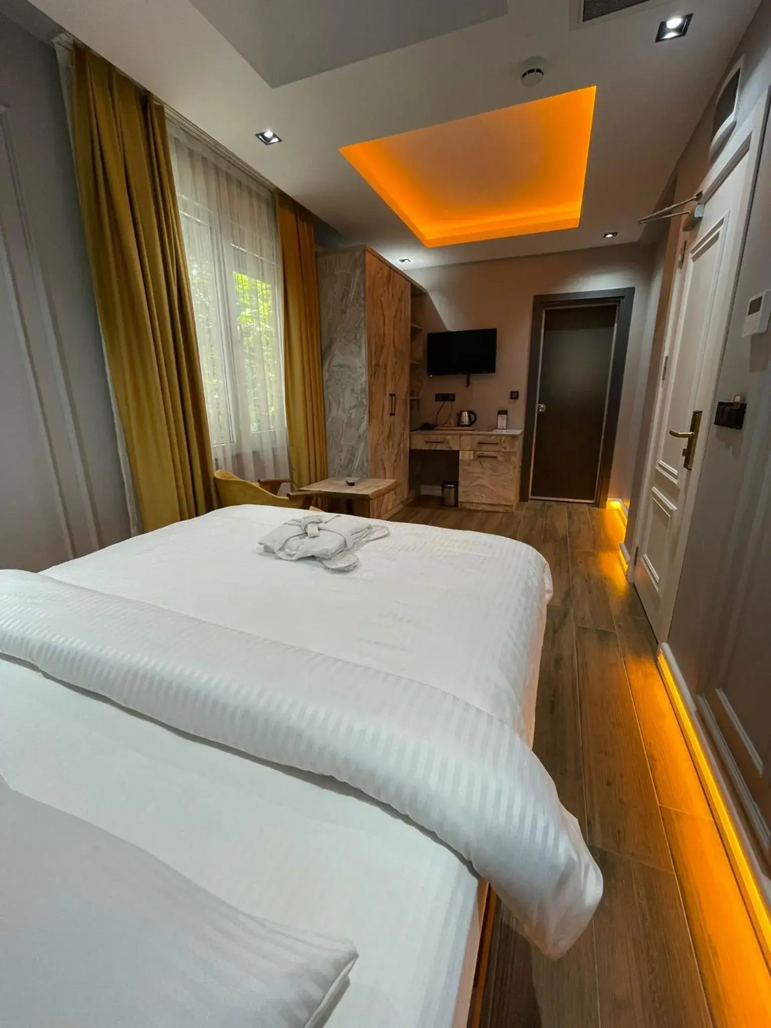 Bed in GreenWich Hotel Bed in GreenWich Hotel