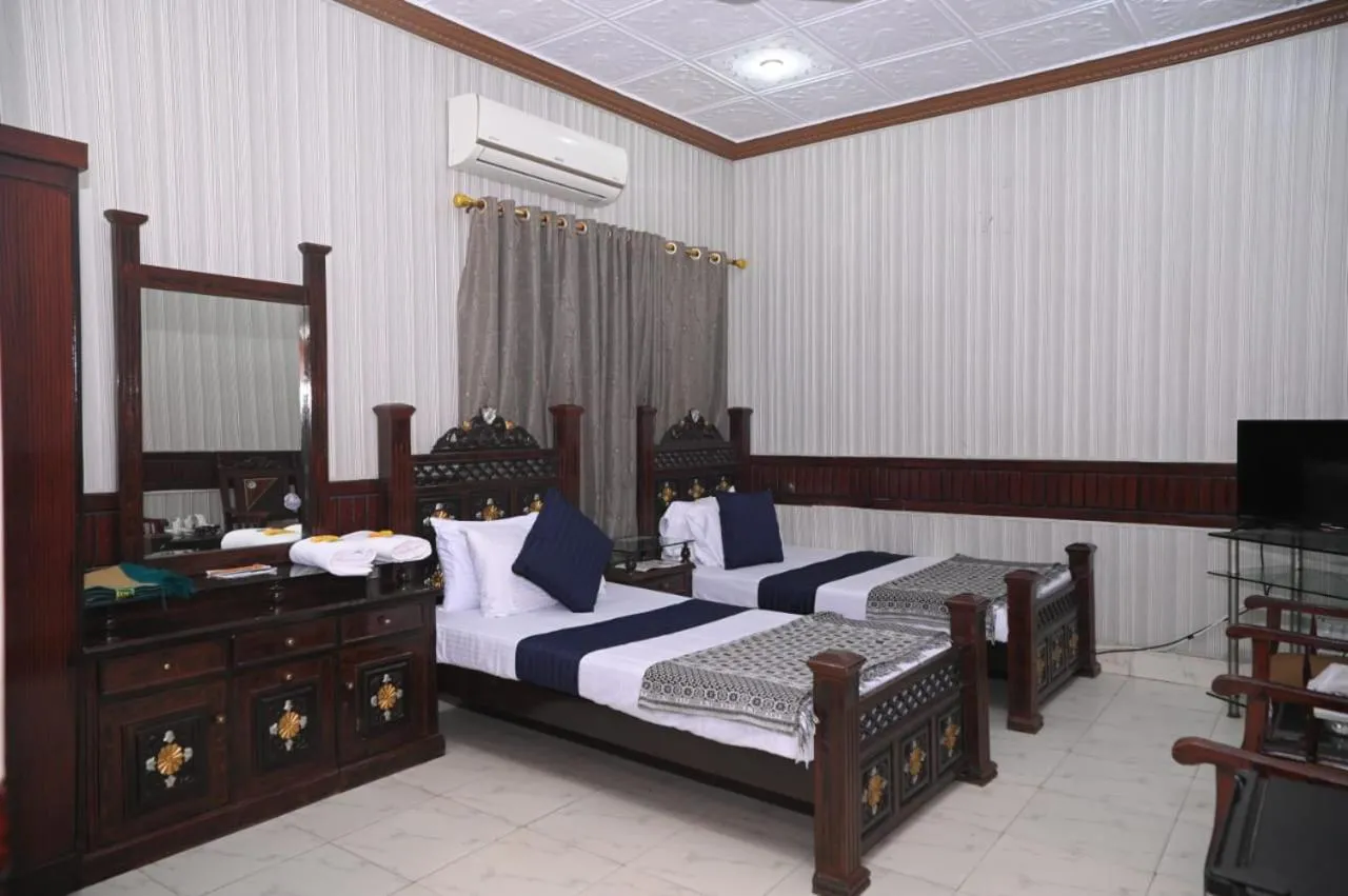 Hotel Serina Inn