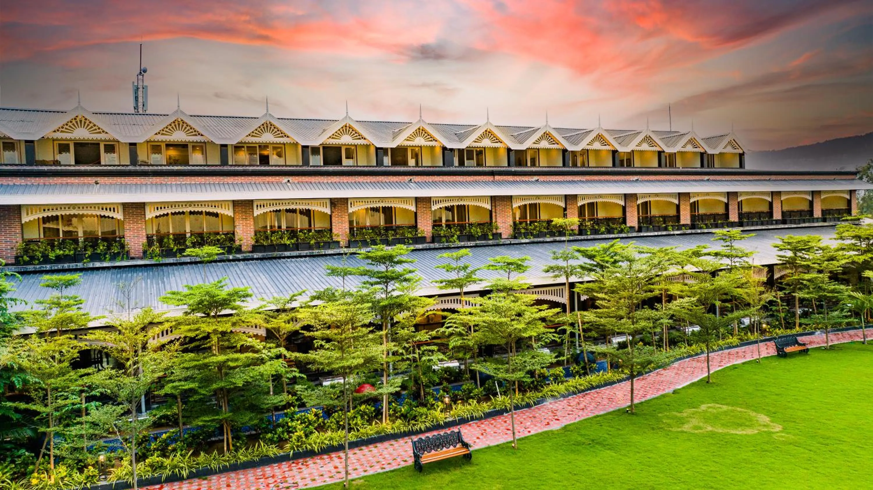 Property building in Mayfair Oasis Resort & Convention
