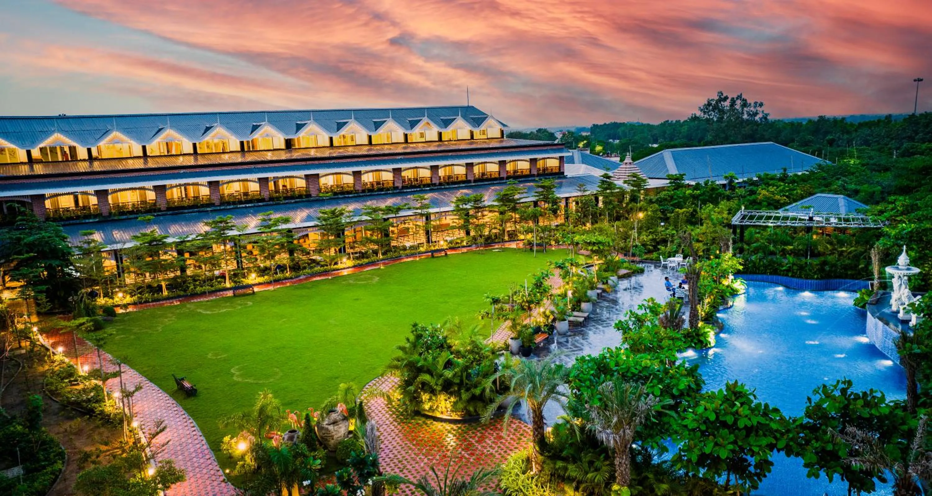 Property building in Mayfair Oasis Resort & Convention