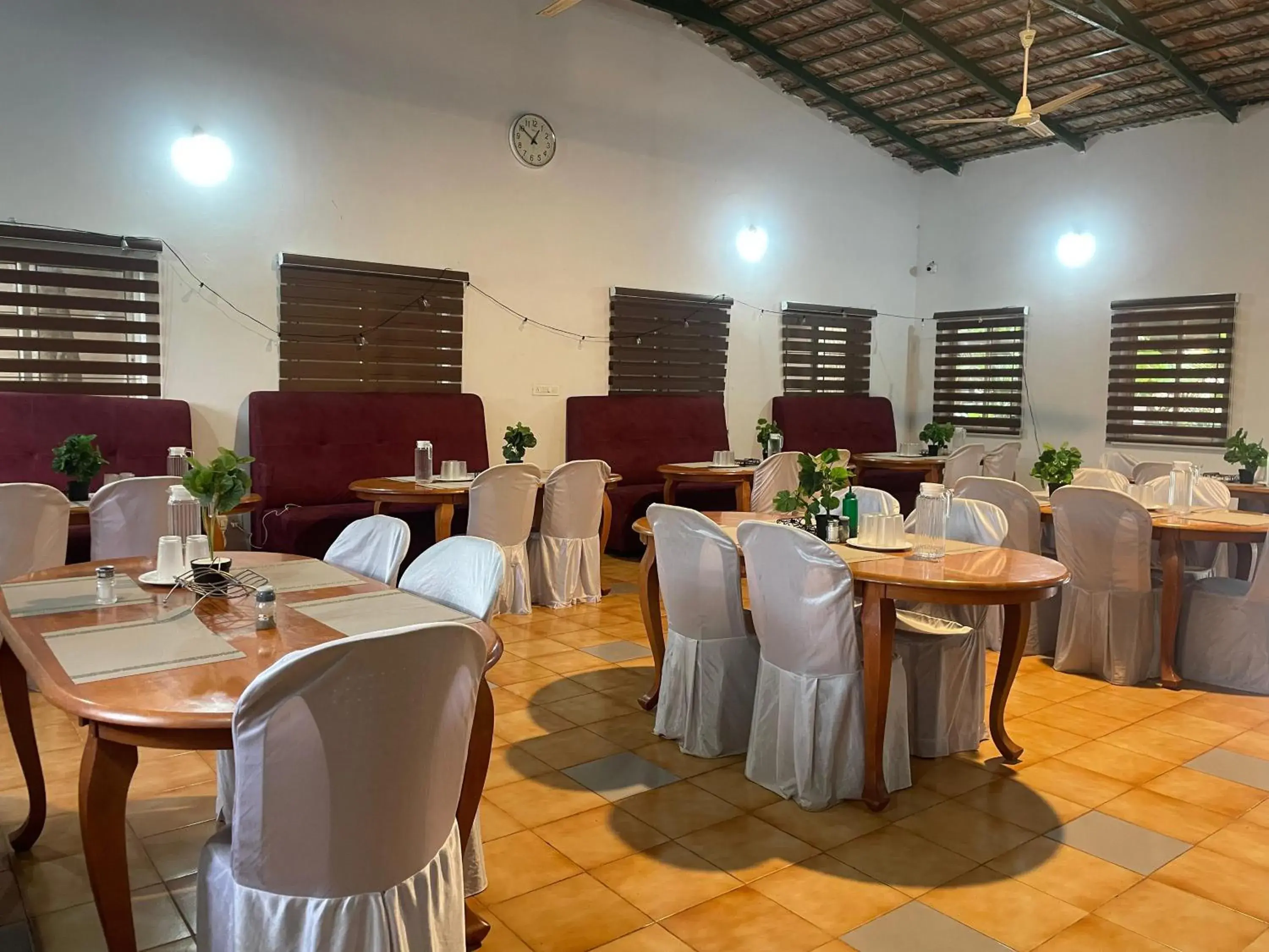 Restaurant/places to eat in Nisarga Resort Restaurant/places to eat in Nisarga Resort