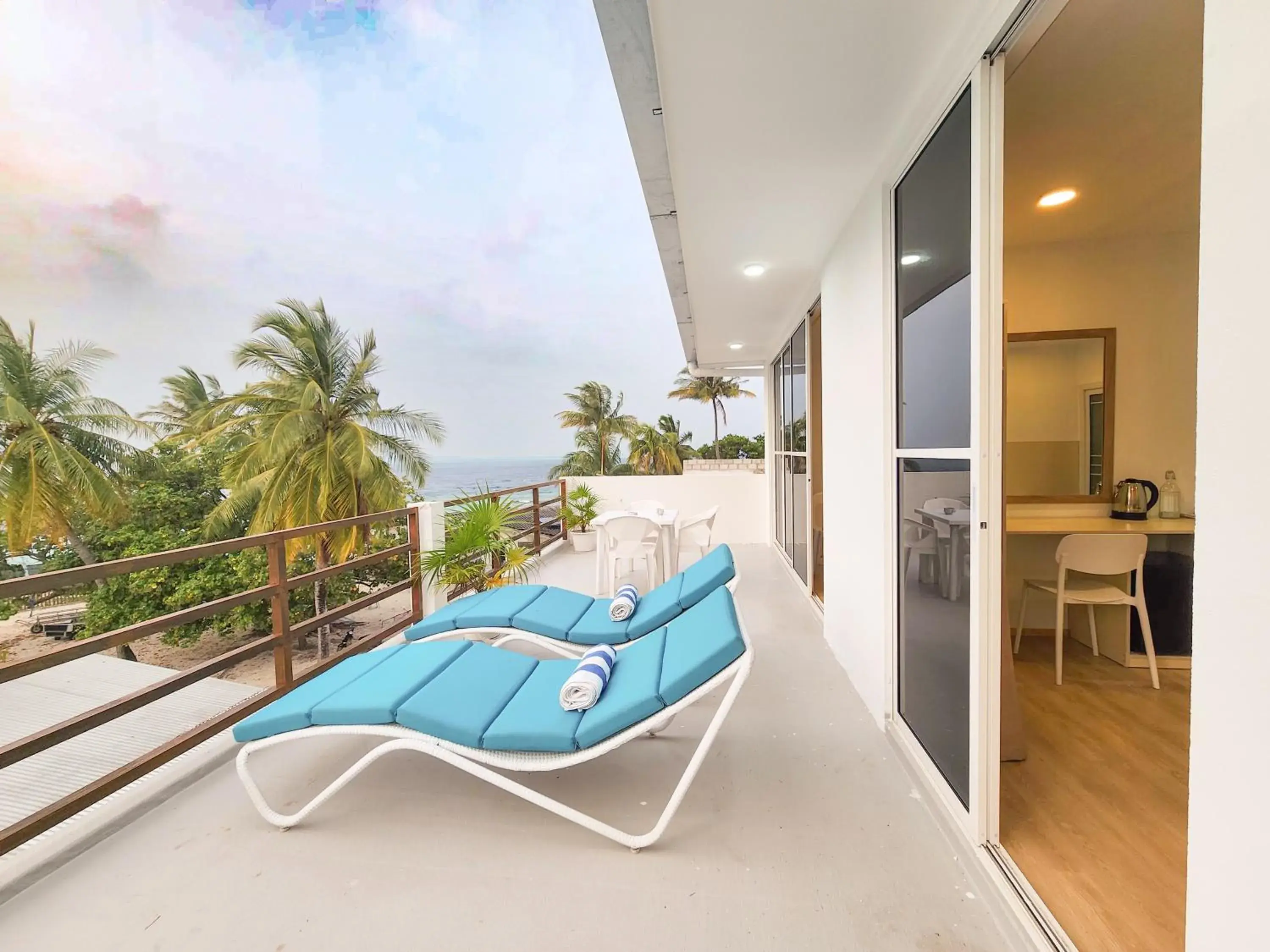 Deluxe Double or Twin Room with Sea View in Raalhu Fonu Maldives Deluxe Double or Twin Room with Sea View in Raalhu Fonu Maldives