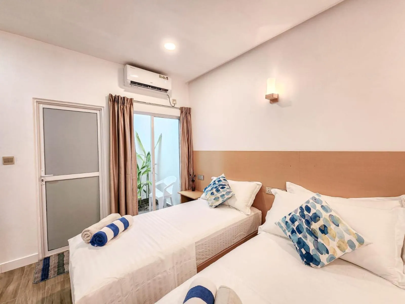 air conditioner, Bed in Raalhu Fonu Maldives