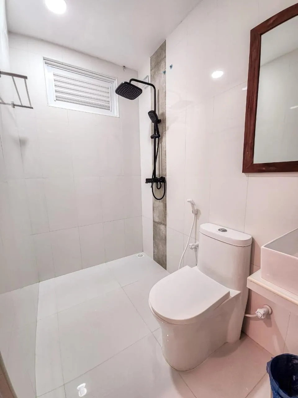 Shower in Raalhu Fonu Maldives