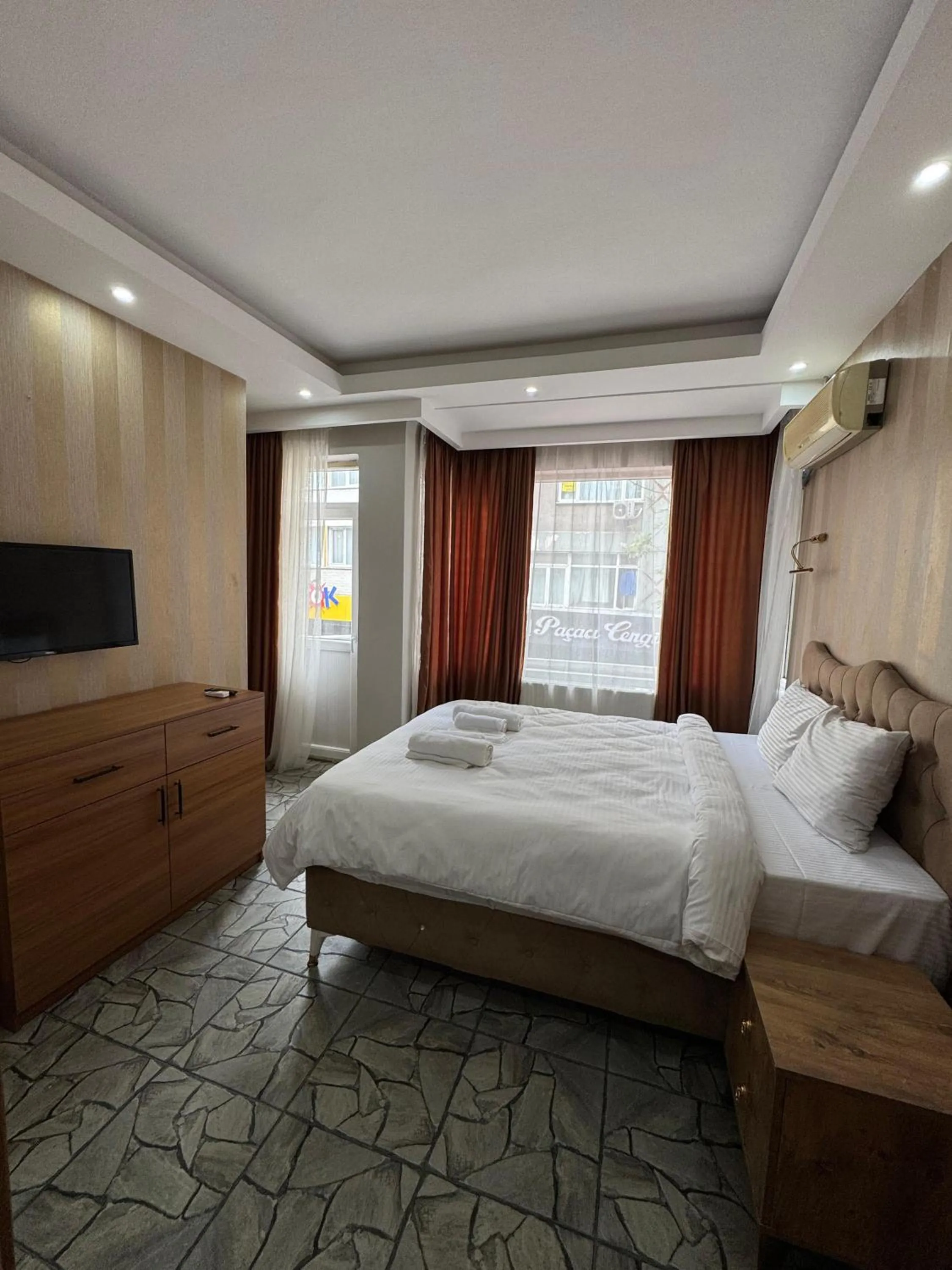 TV and multimedia, Bed in beyzade apart hotel