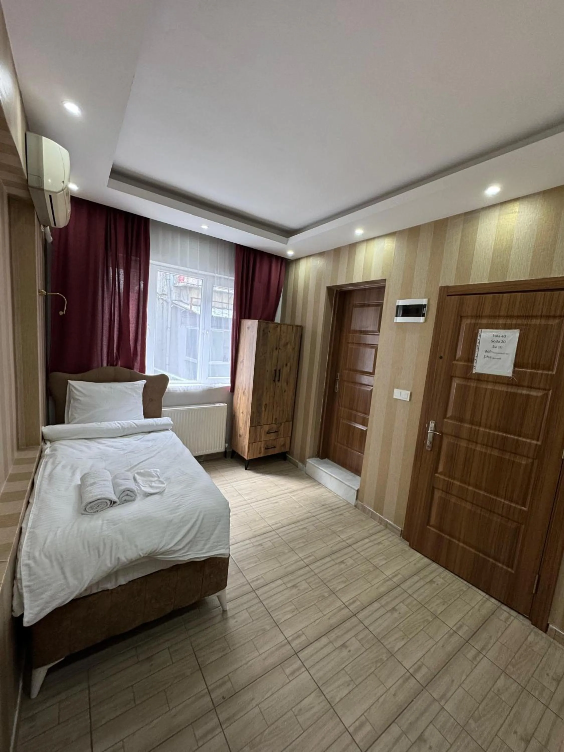 Photo of the whole room, Bed in beyzade apart hotel