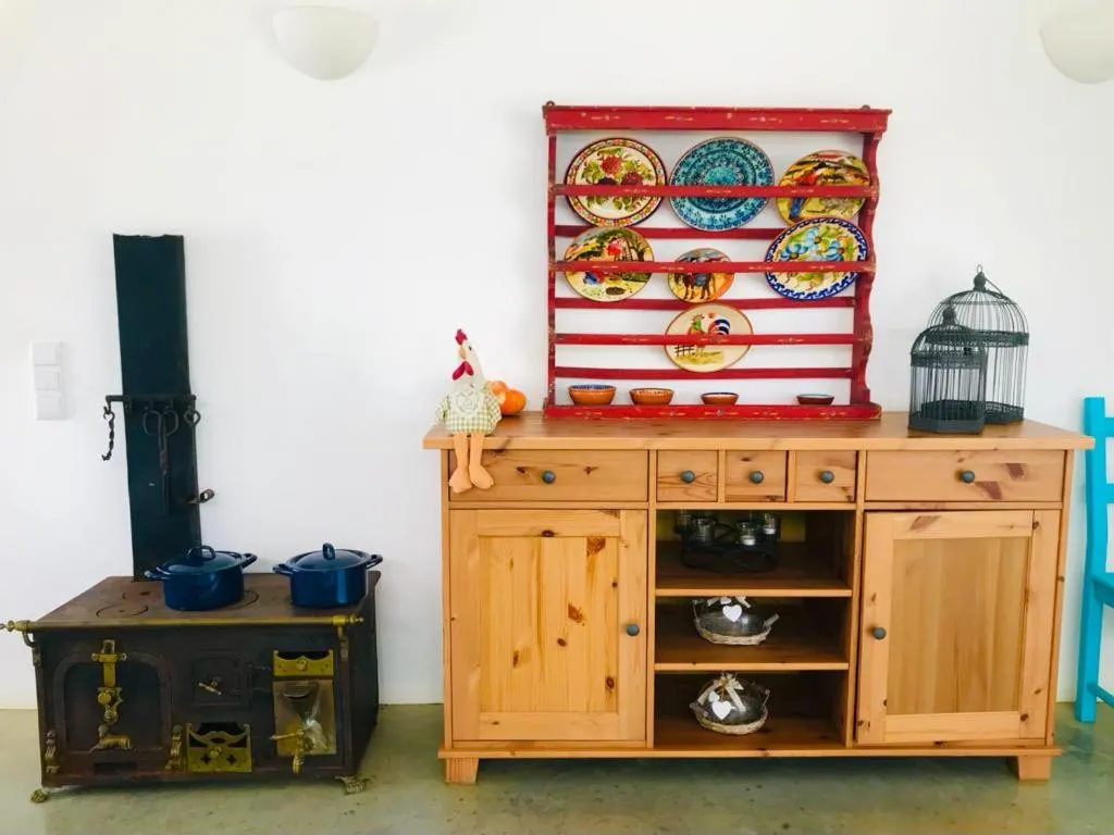 Communal lounge/ TV room in Pe no Monte