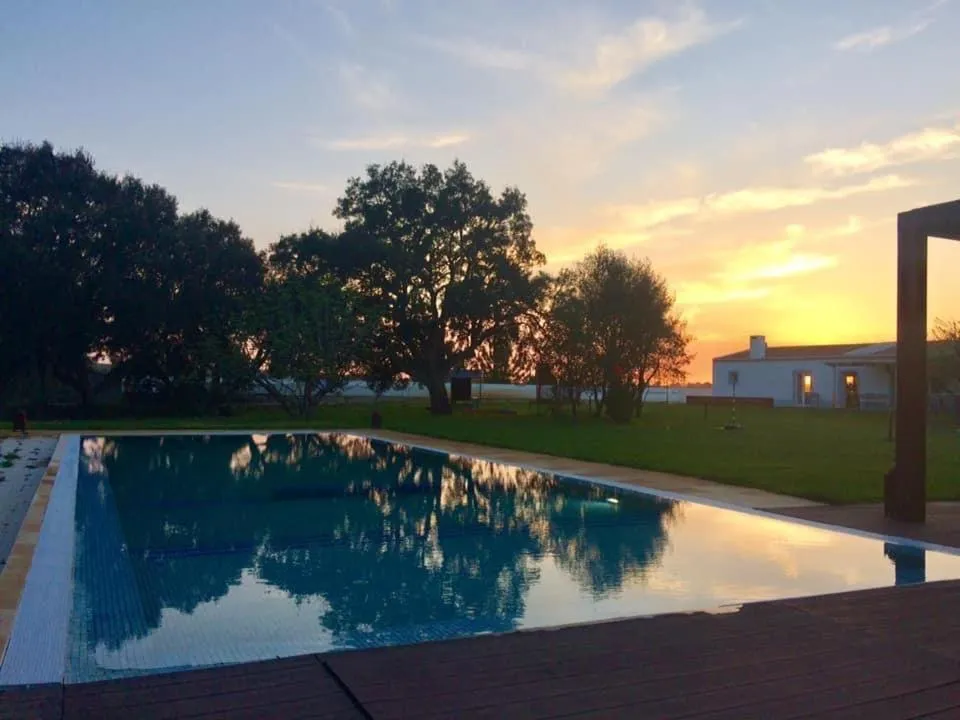 Swimming pool in Pe no Monte