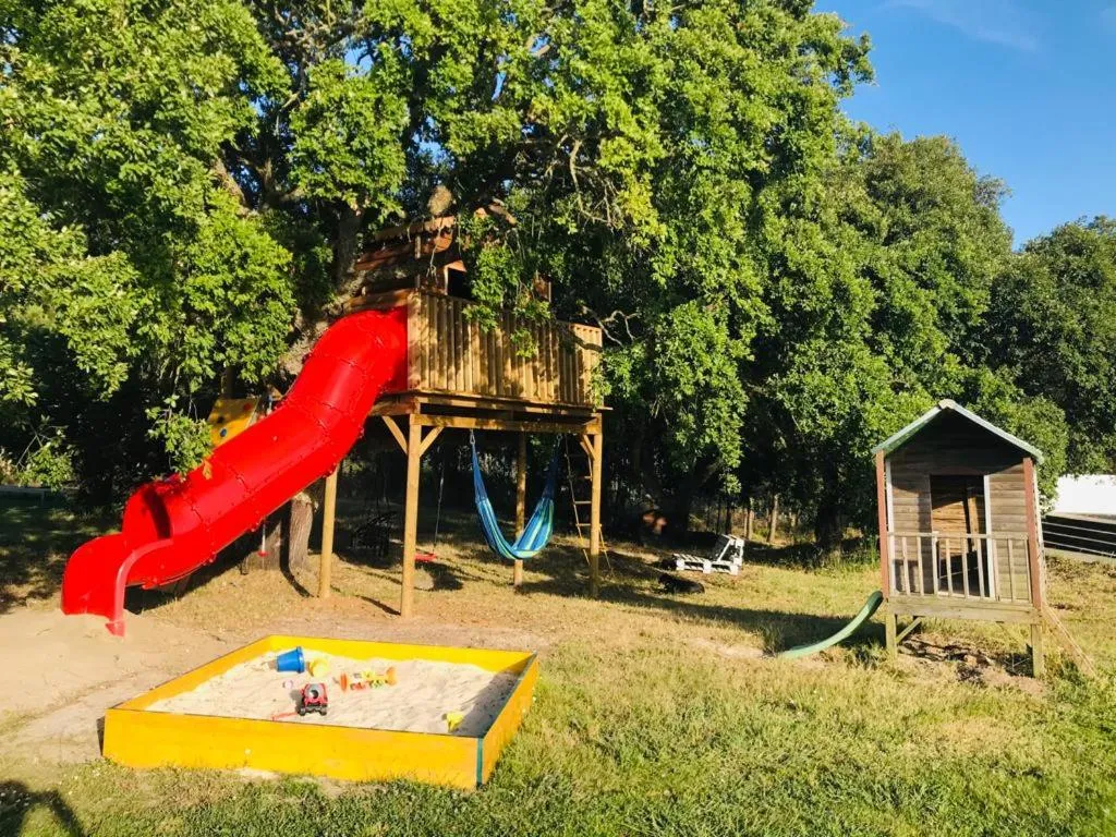 Children play ground in Pe no Monte