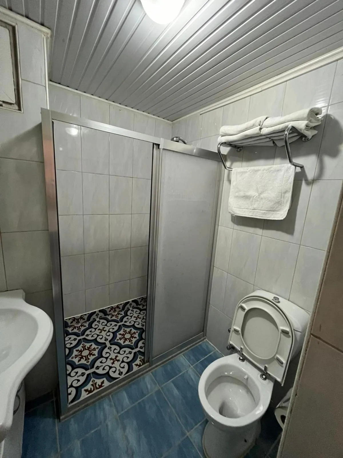 Bathroom in Bayındır Palme Hotel