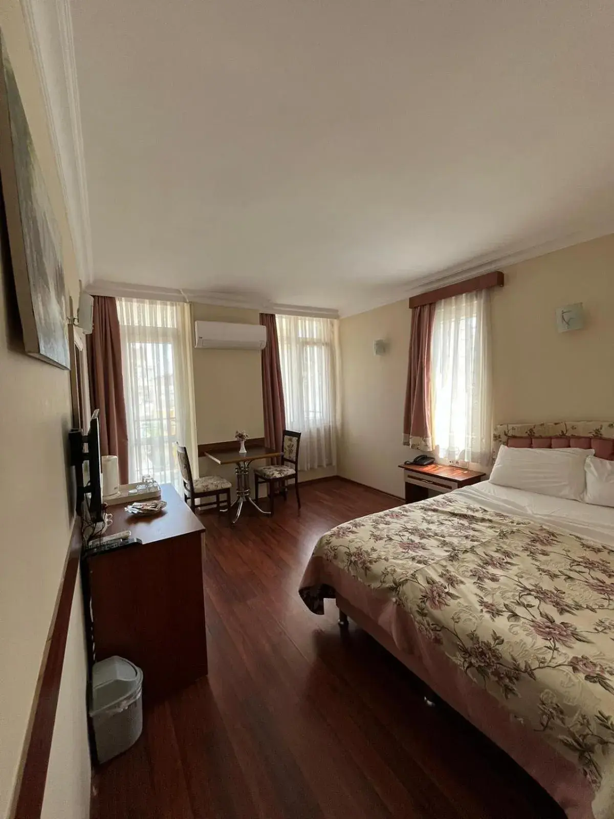 Living room, Bed in Bayındır Palme Hotel Living room, Bed in Bayındır Palme Hotel