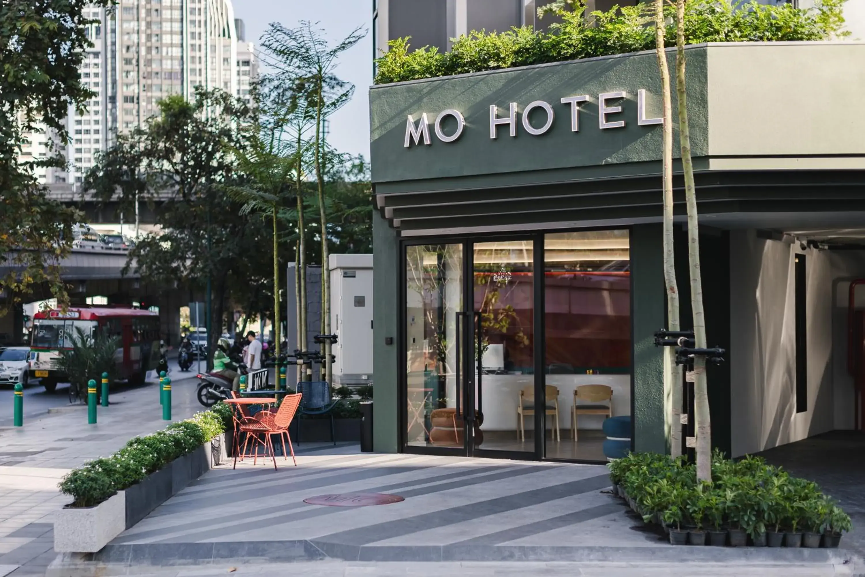 Property building in MO Hotel Bangkok Property building in MO Hotel Bangkok