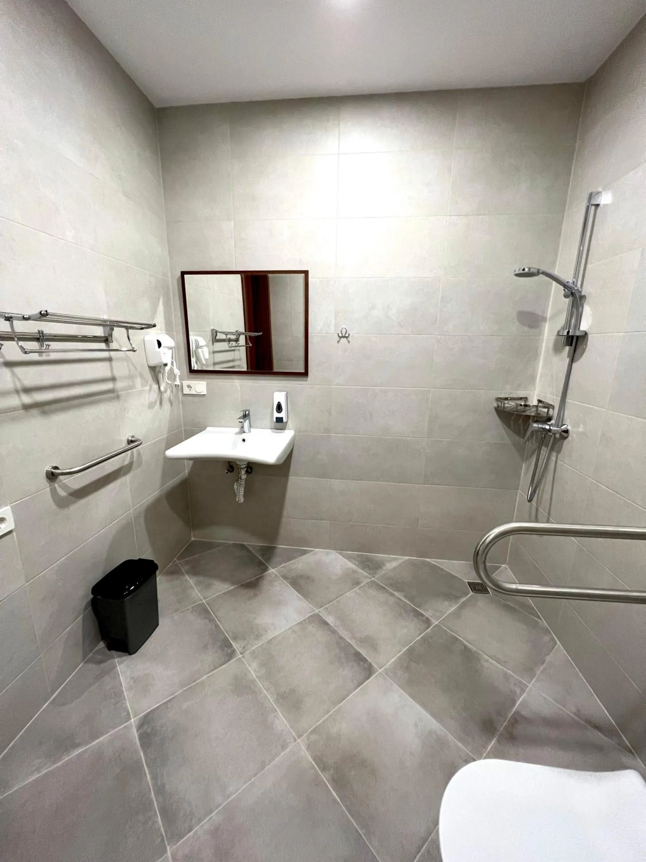 Shower in HOTEL WEST TBILISI