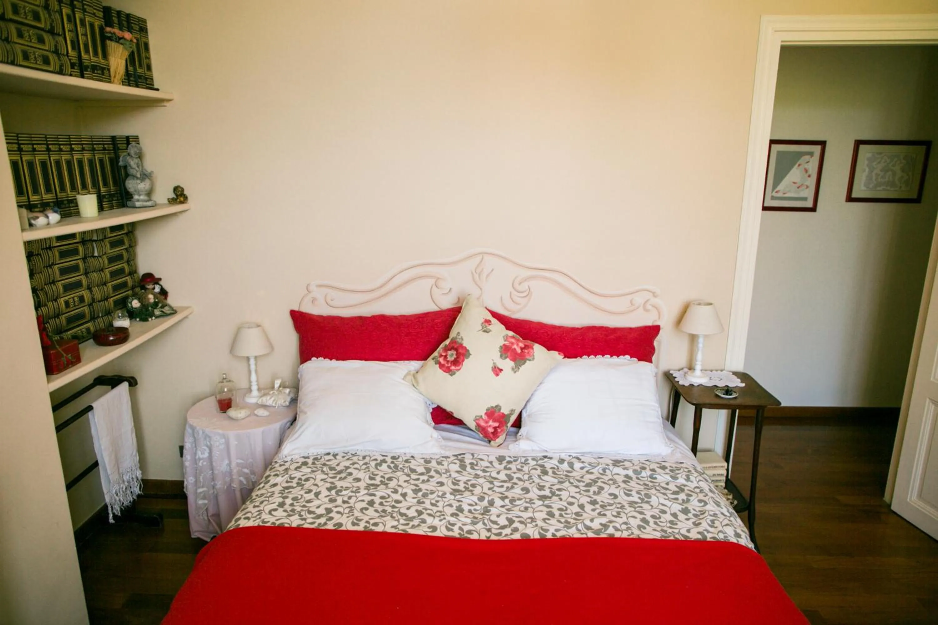 Bed in B&B Agapantus in una Villa dell'800