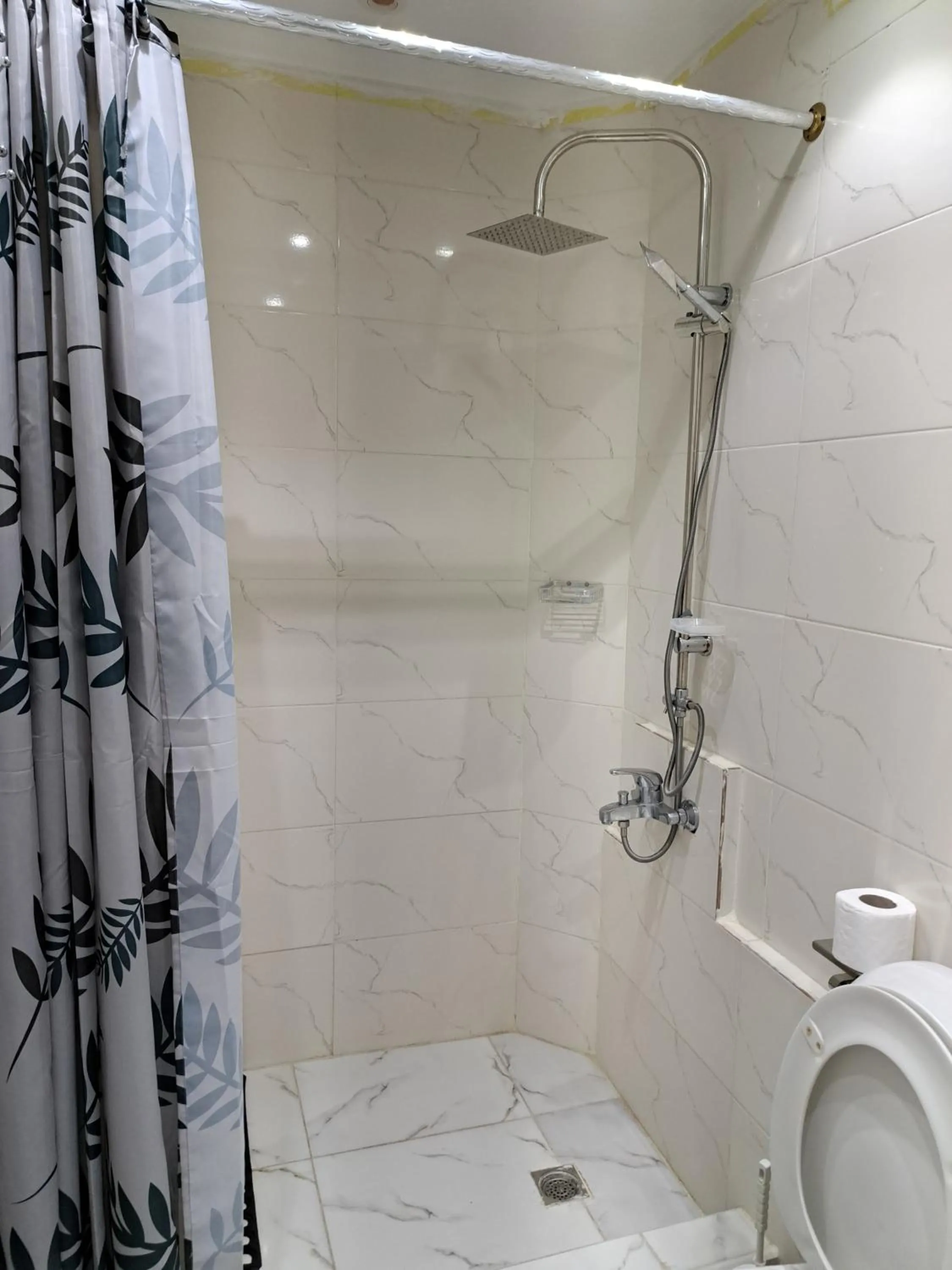 Shower in Philo Hotel