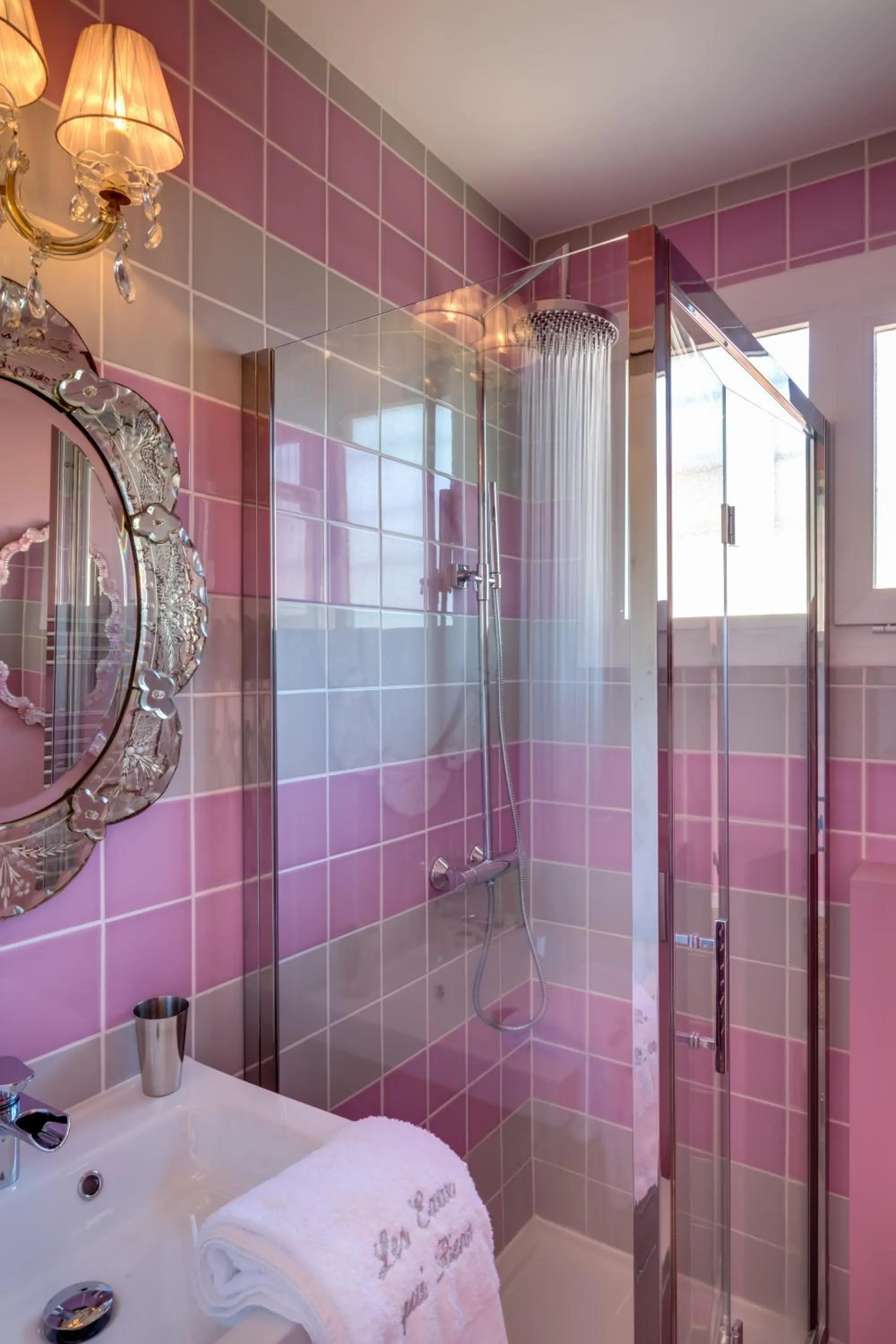 Bathroom in Les Eaux qui Rient