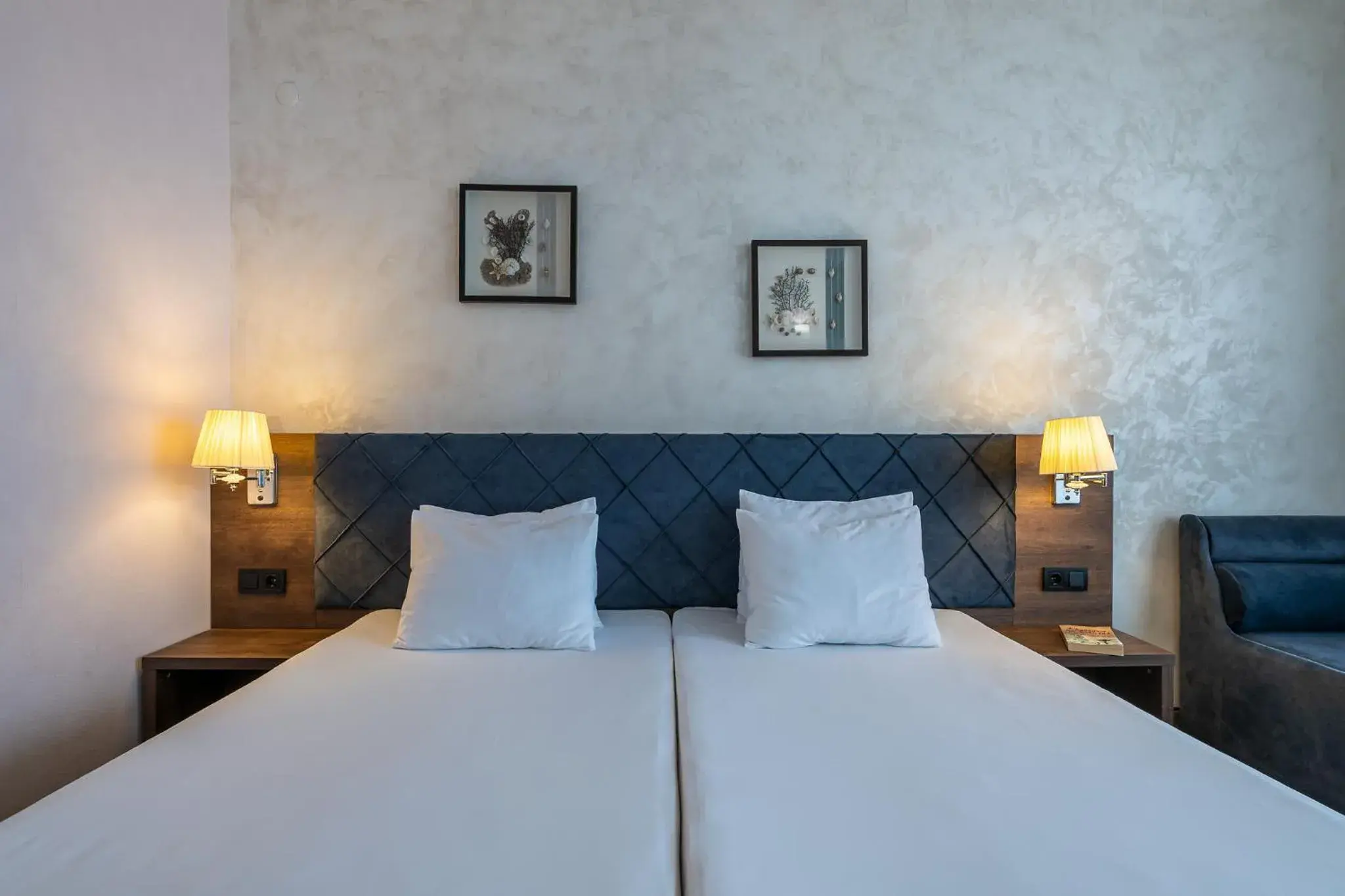 Twin Room with Balcony and Park View in Flamingo Beach Hotel Twin Room with Balcony and Park View in Flamingo Beach Hotel