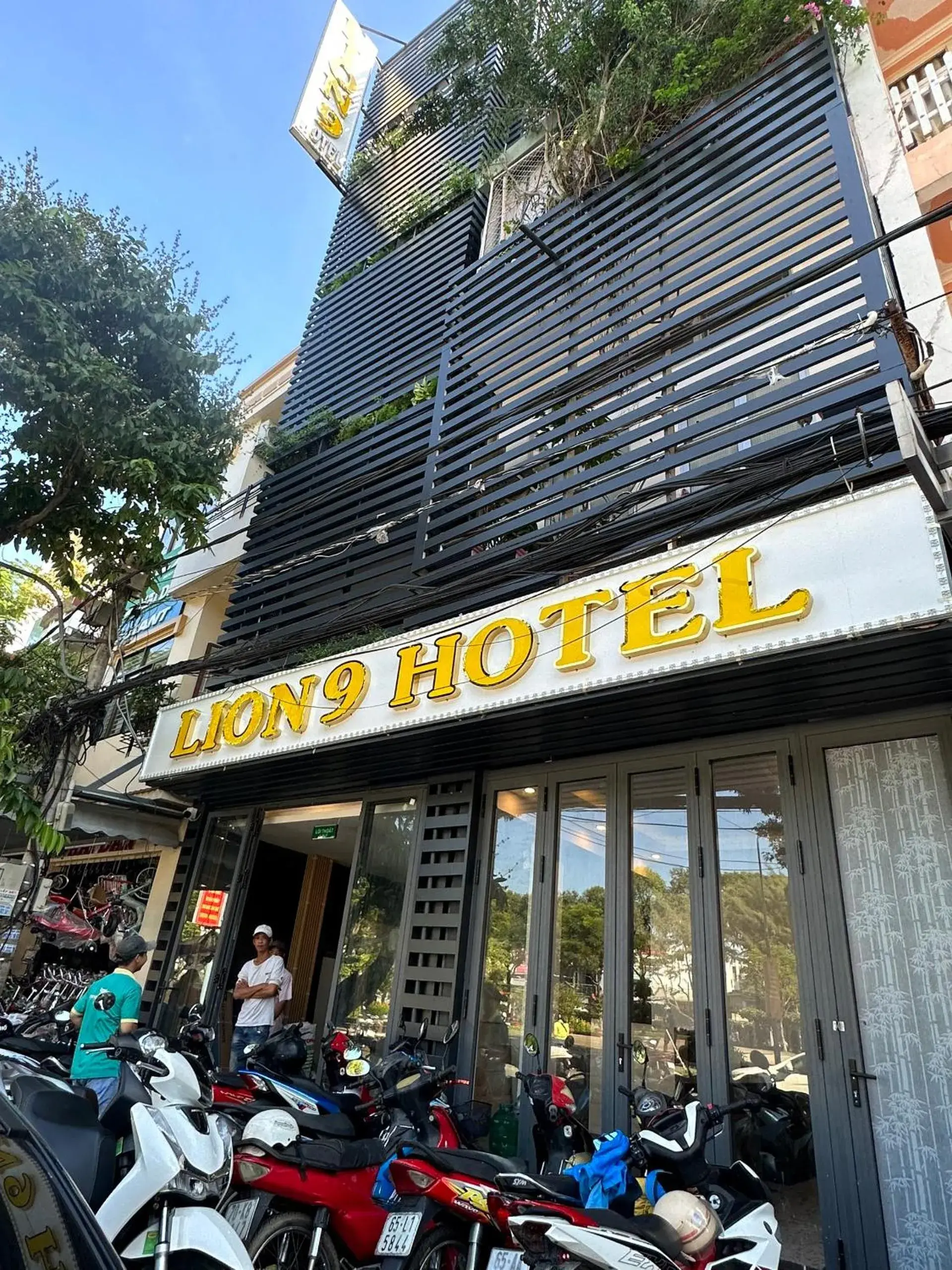 Property building in LION 9 HOTEL Property building in LION 9 HOTEL