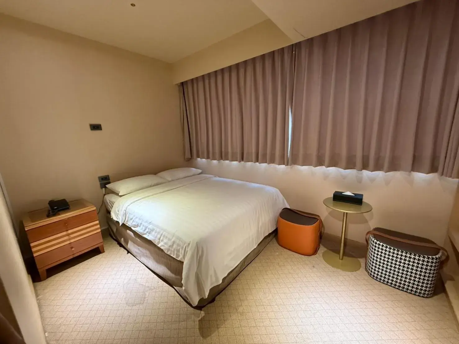 Bed in Rich & Free Hotel - Fuzhong 富逸旅趣-板橋府中館 Bed in Rich & Free Hotel - Fuzhong 富逸旅趣-板橋府中館