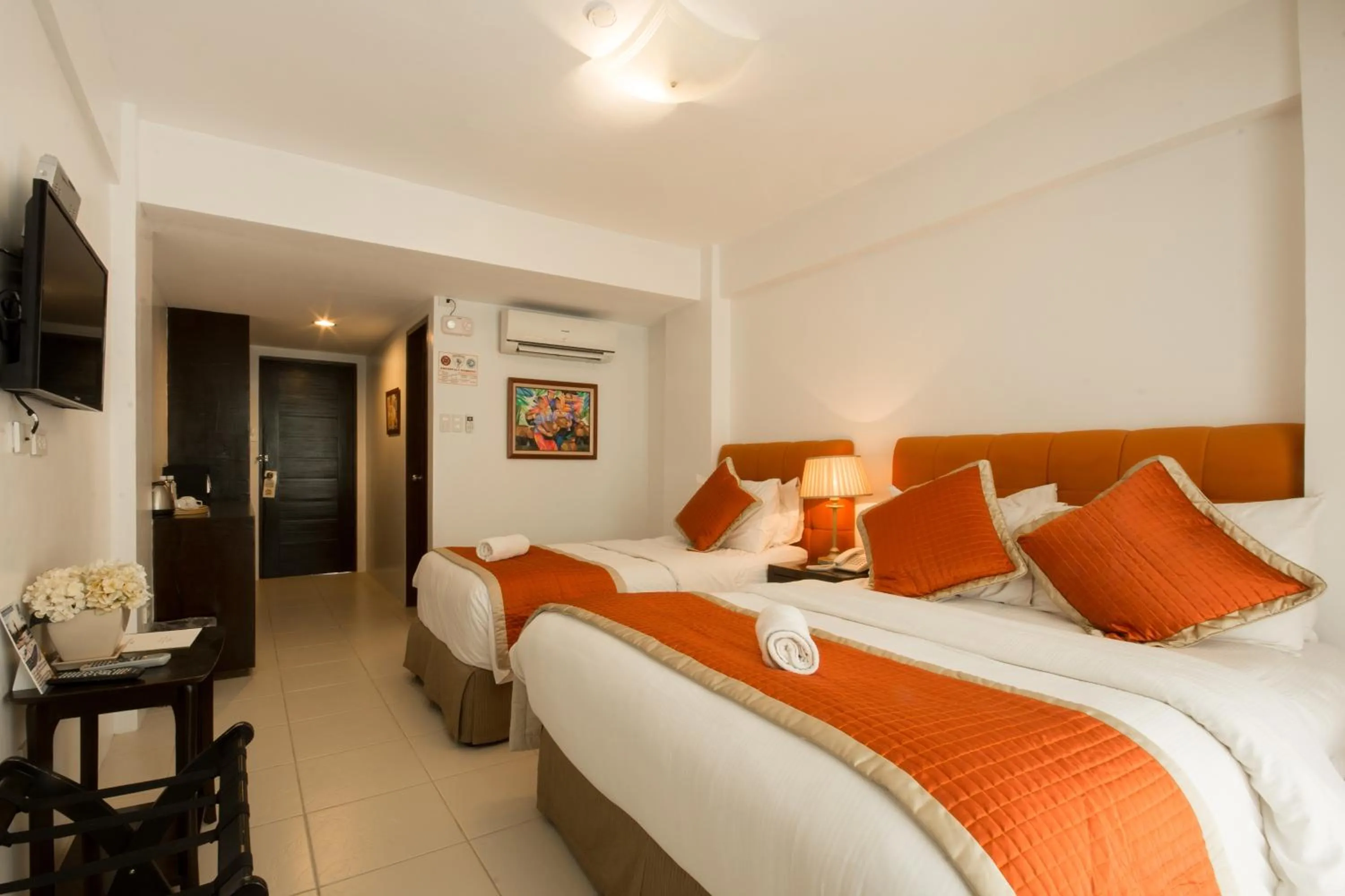 Photo of the whole room, Bed in White House Beach Resort