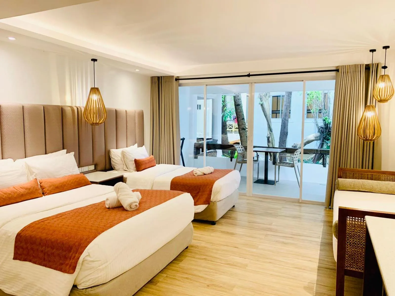 Photo of the whole room, Bed in White House Beach Resort