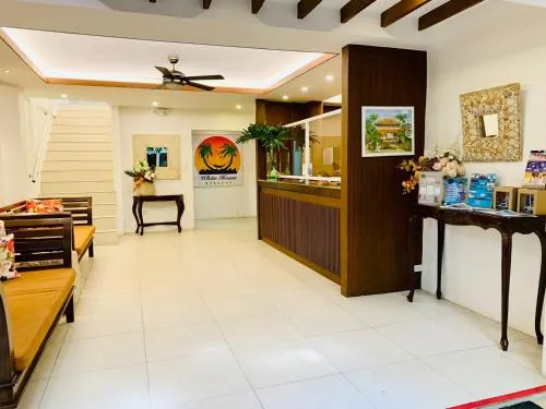 White House Beach Resort