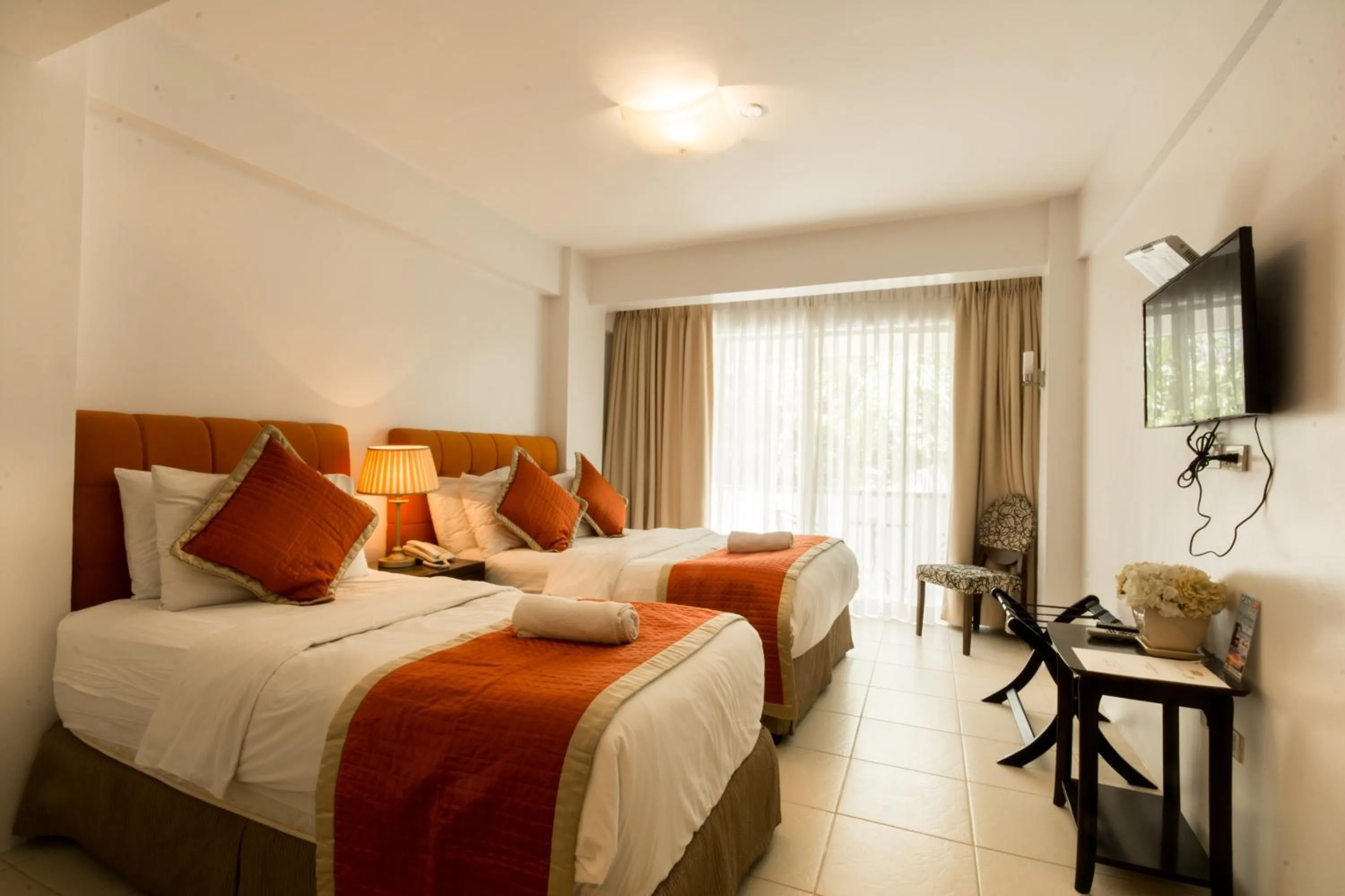 Bed in White House Beach Resort