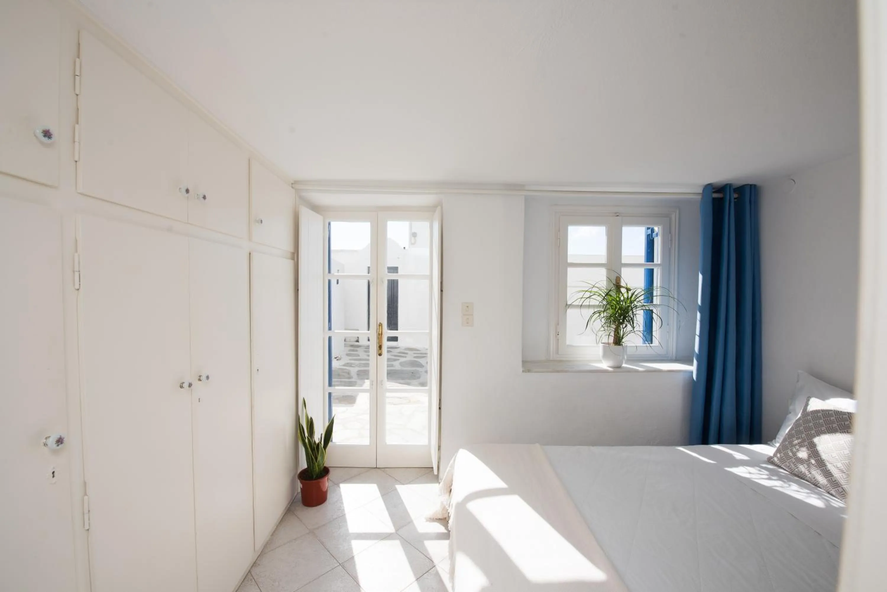 Bedroom, Bed in Eleanna's Mykonos