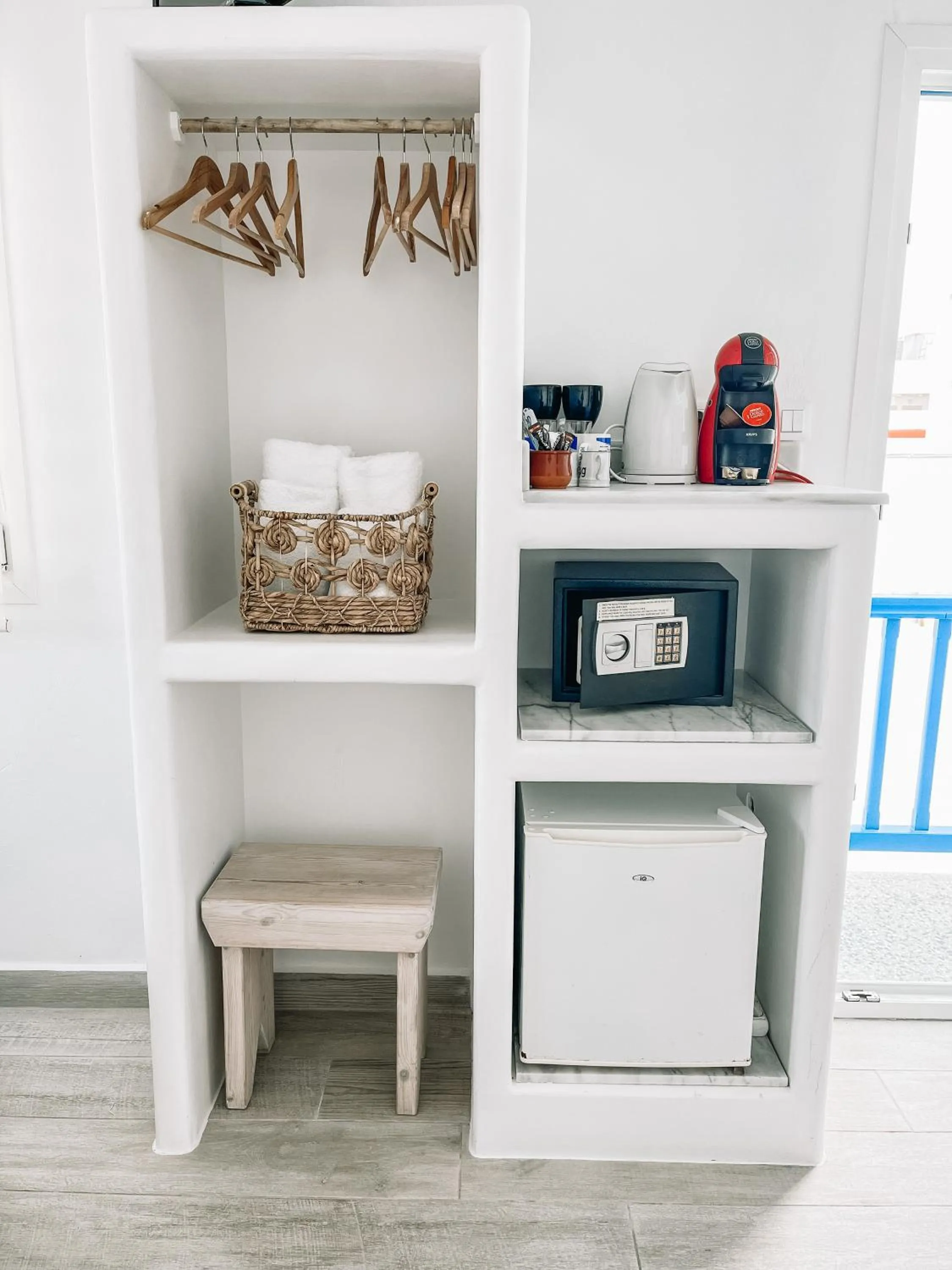 Coffee/tea facilities in Eleanna's Mykonos