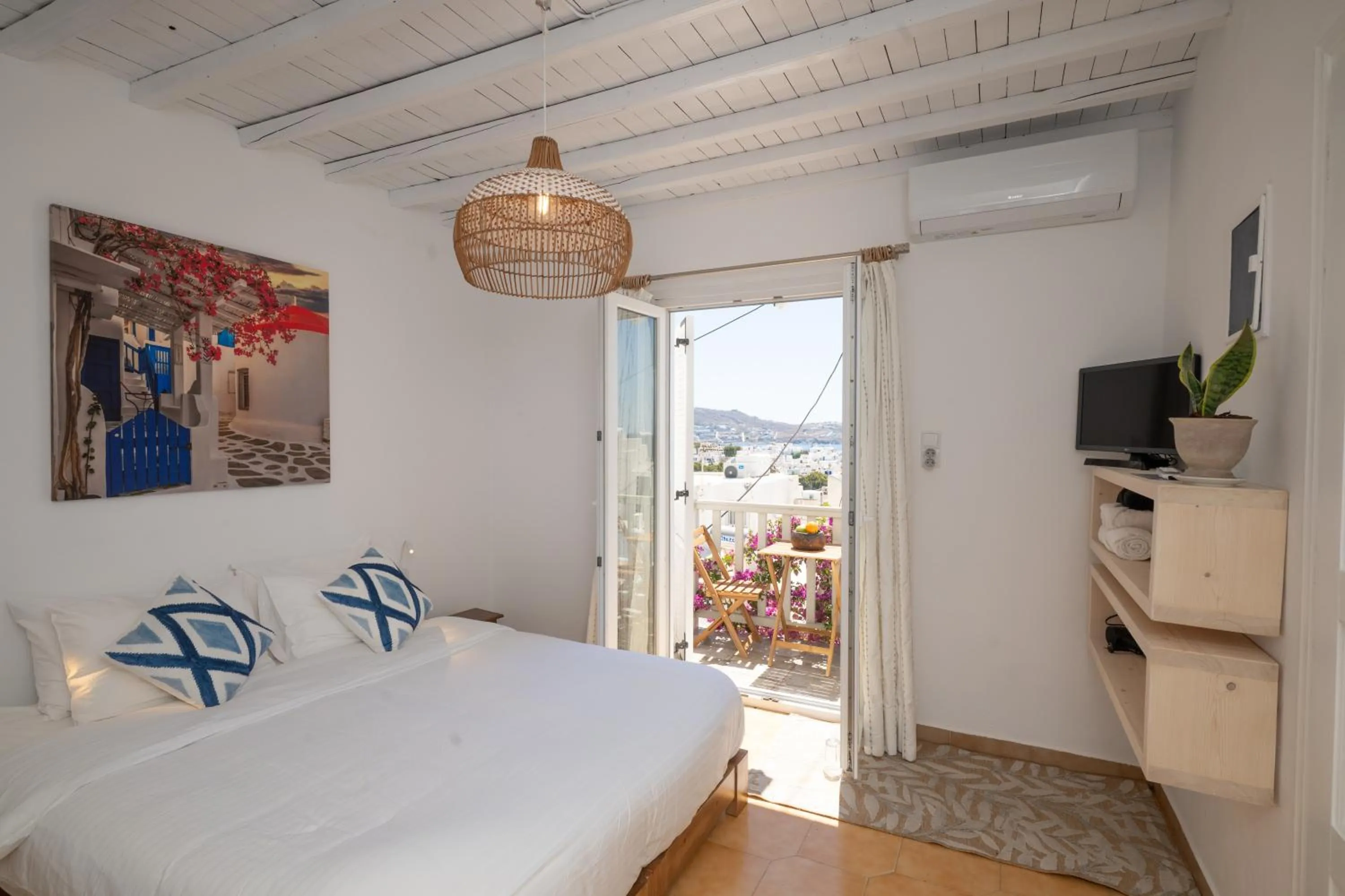 Photo of the whole room, Bed in Eleanna's Mykonos