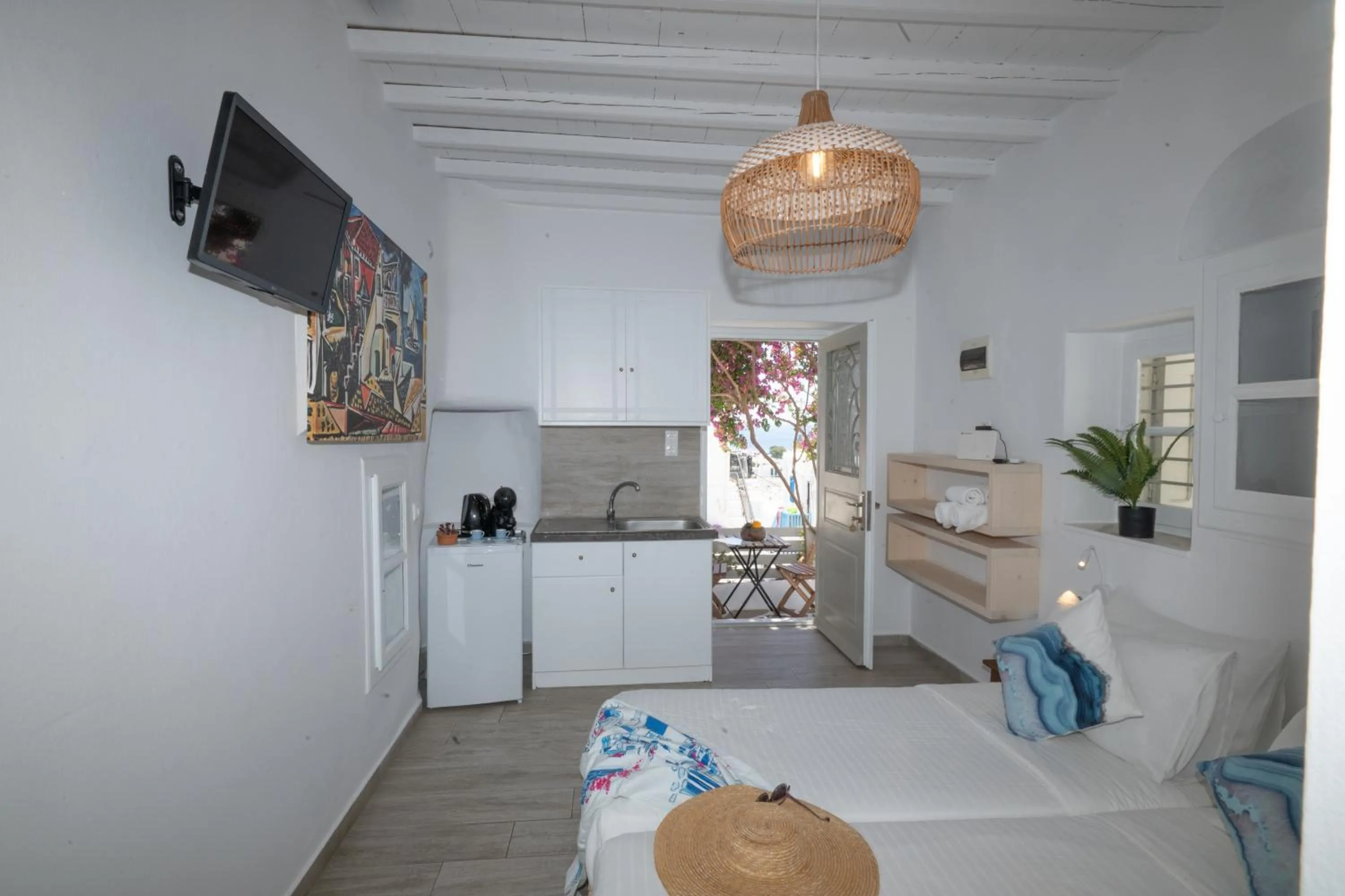 Bed in Eleanna's Mykonos