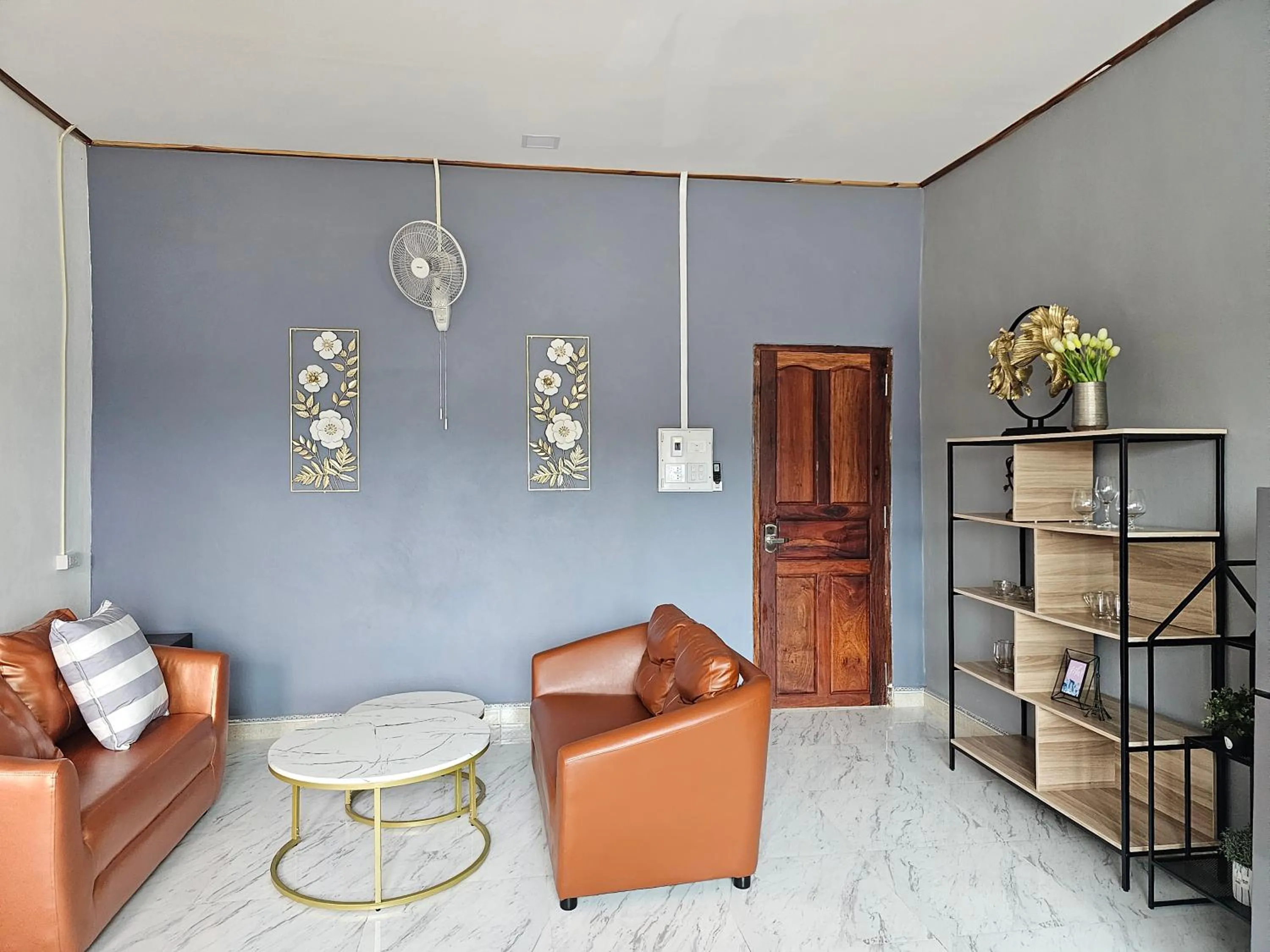 Living room in Tulip Hotel