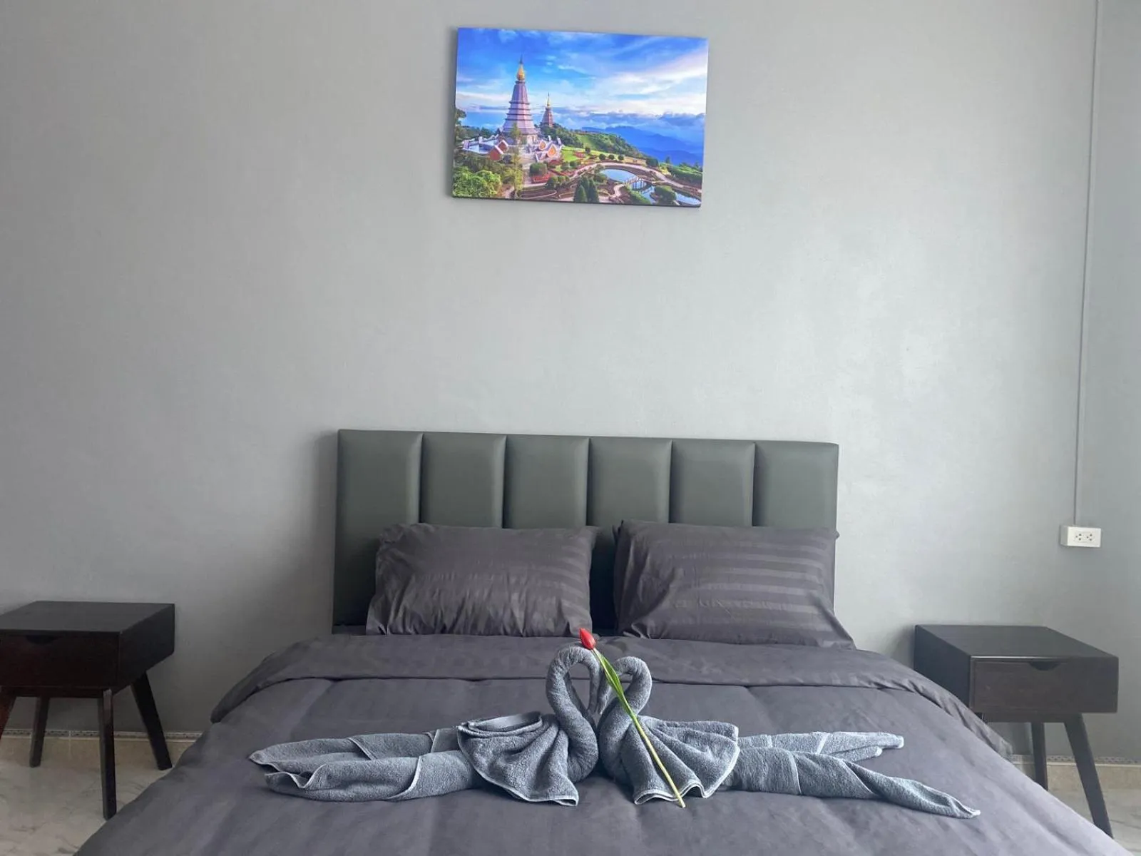 Bedroom, Bed in Tulip Hotel