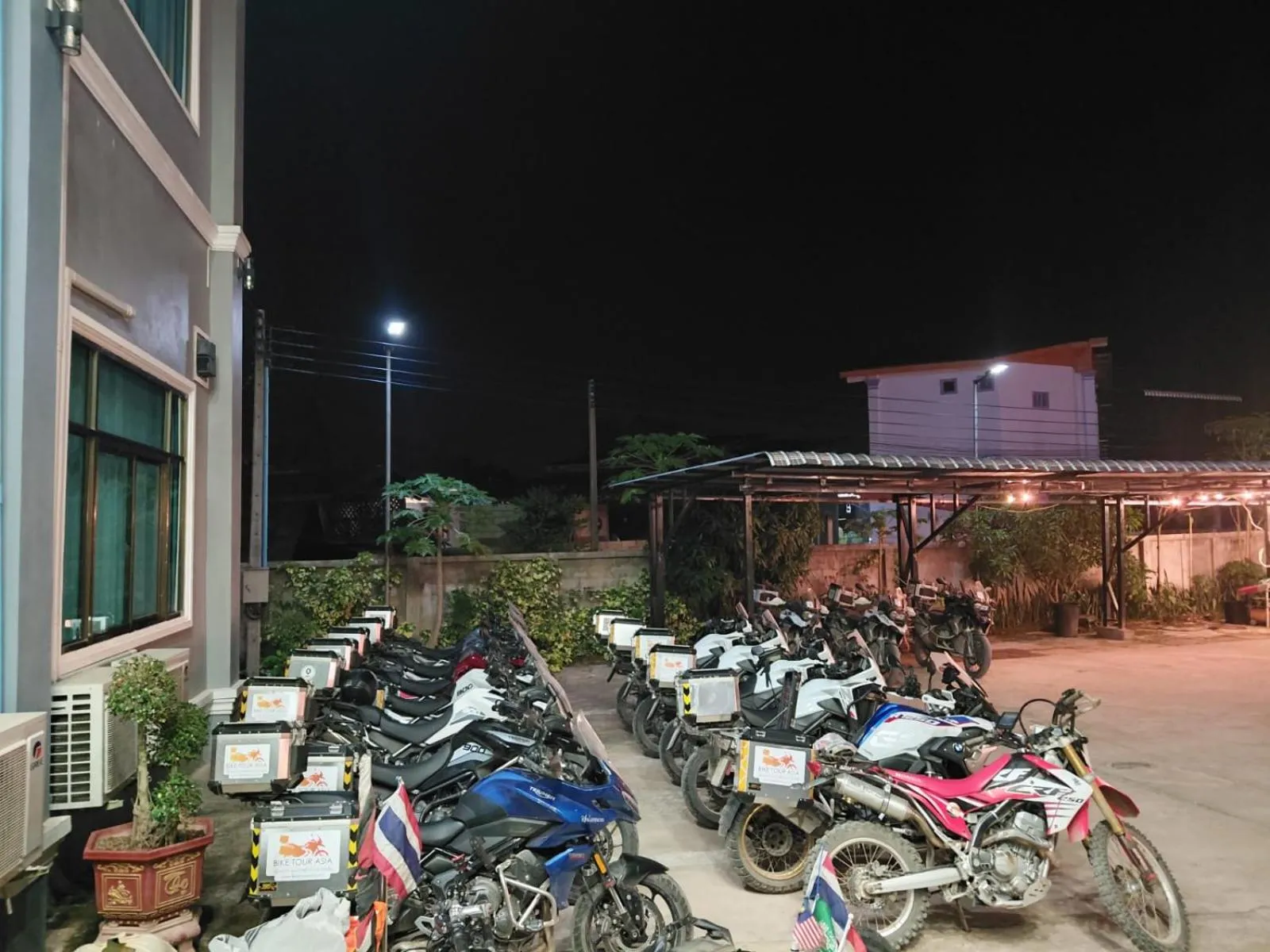 Parking in Tulip Hotel